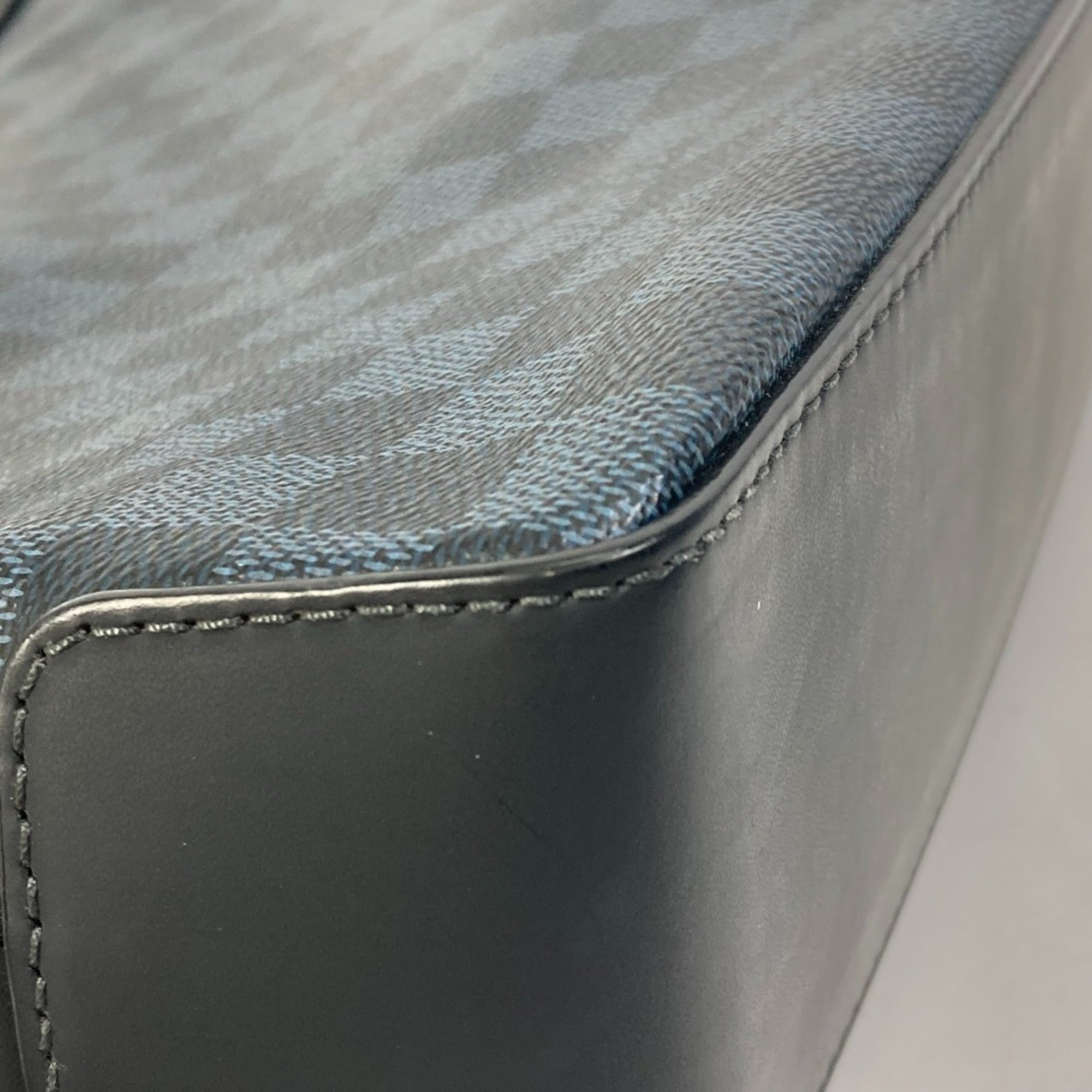 Louis Vuitton Damier Cobalt Navy Shoulder Bag (Pre-Owned)