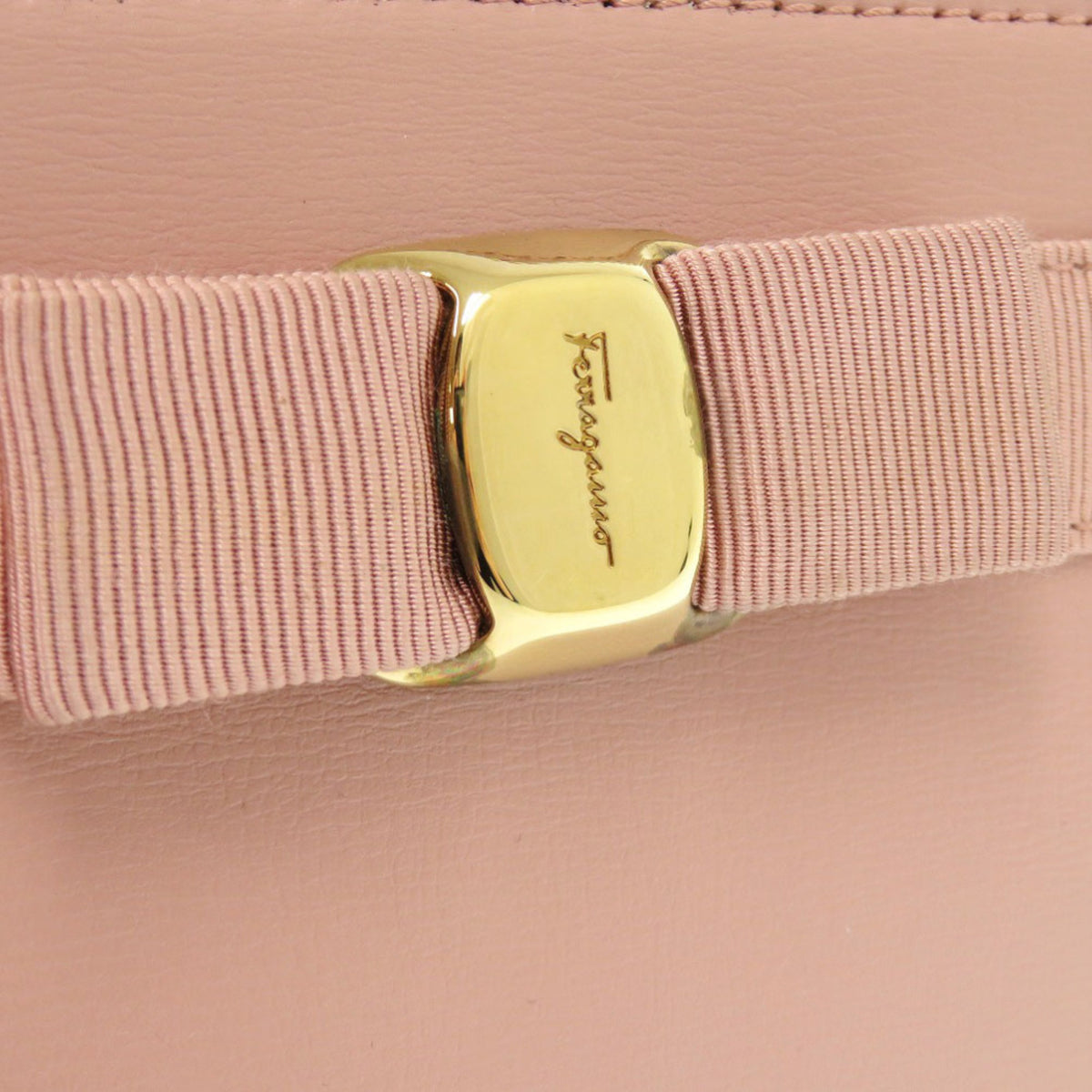 Salvatore Ferragamo Pink Leather Shoulder Bag (Pre-Owned)
