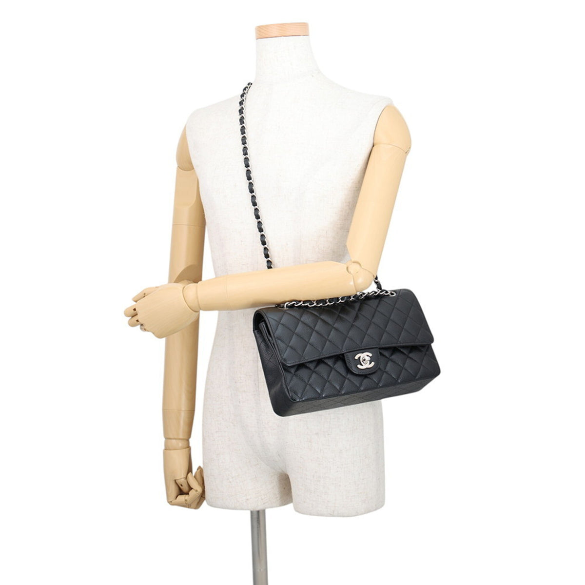 Chanel Black Grained Calfskin Handbag Shoulder Bag (Pre-Owned)