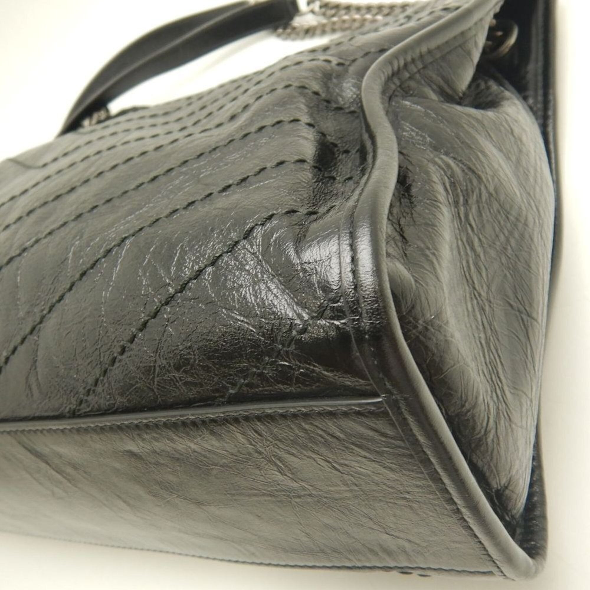 Saint Laurent Black Leather Shoulder Bag (Pre-Owned)
