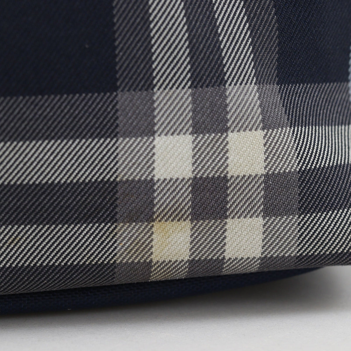 Burberry Blue Label Blue Navy Nylon Tote Bag (Pre-Owned)