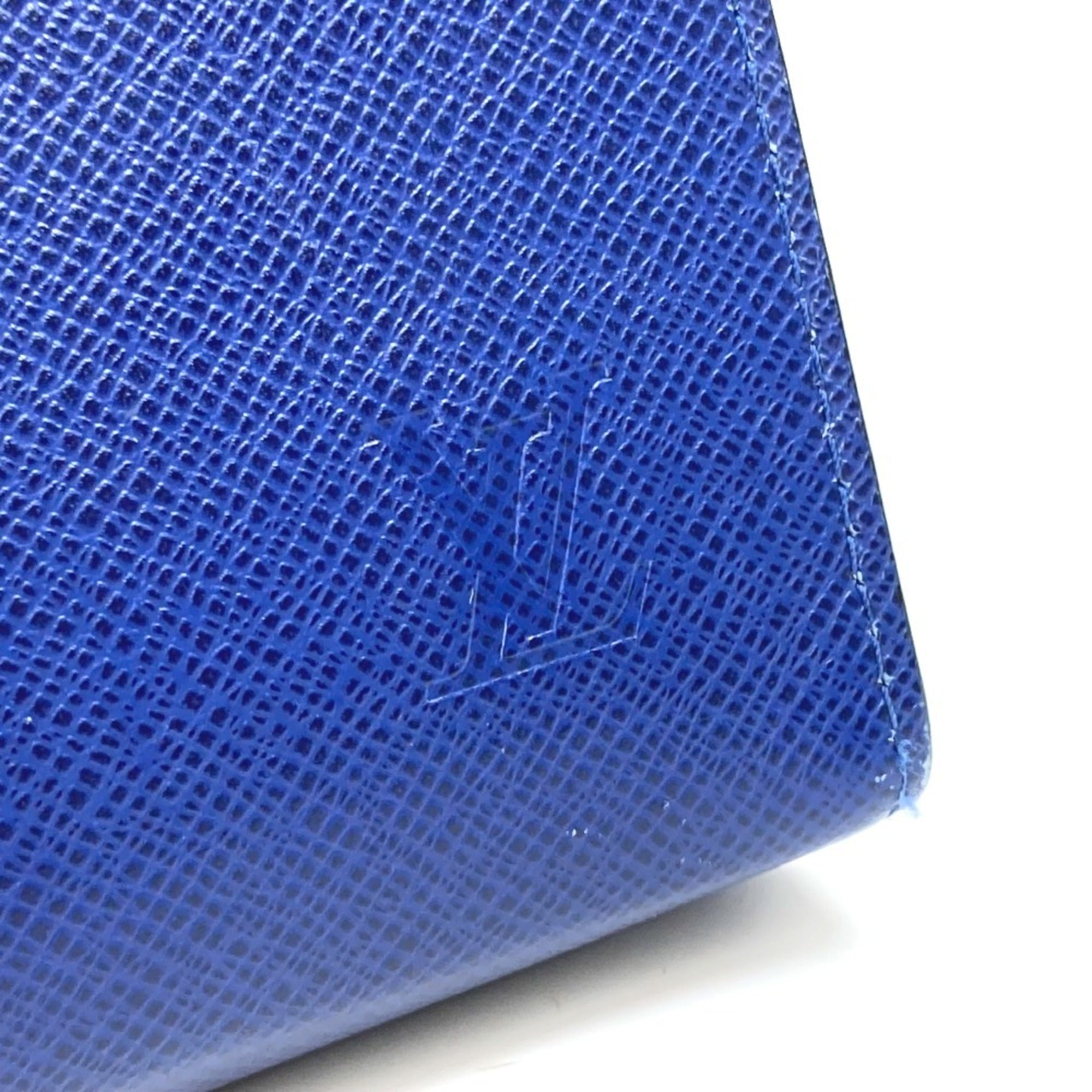 Louis Vuitton Taiga Blue Taiga Leather Pouch (Pre-Owned)