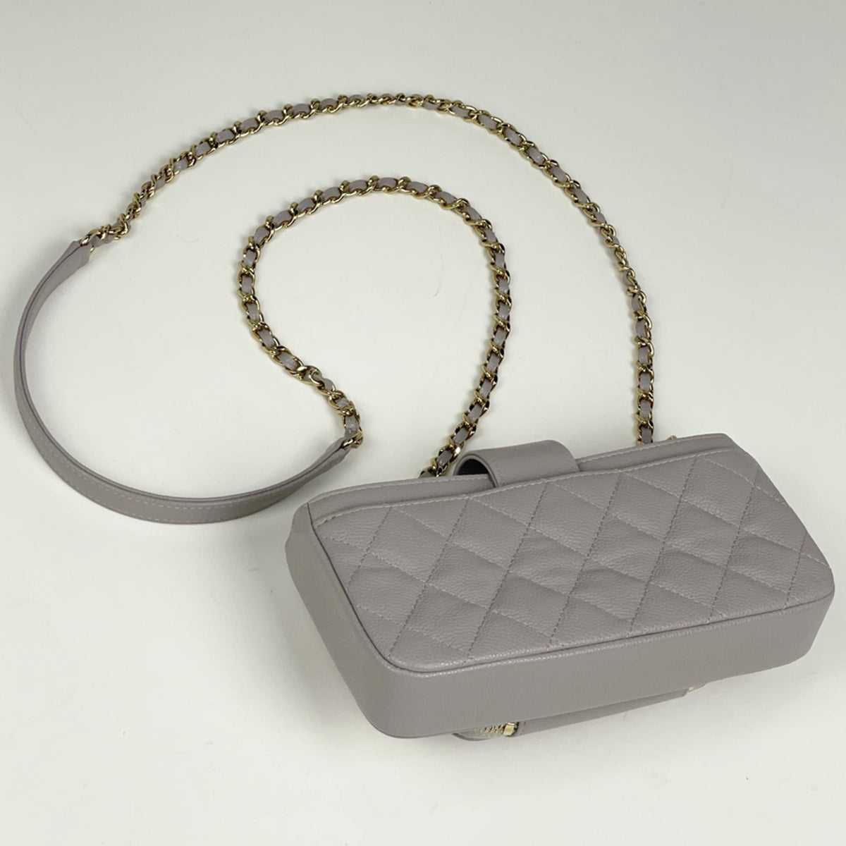 Chanel Matelasse Gray Grained Calfskin Shoulder Bag (Pre-Owned)