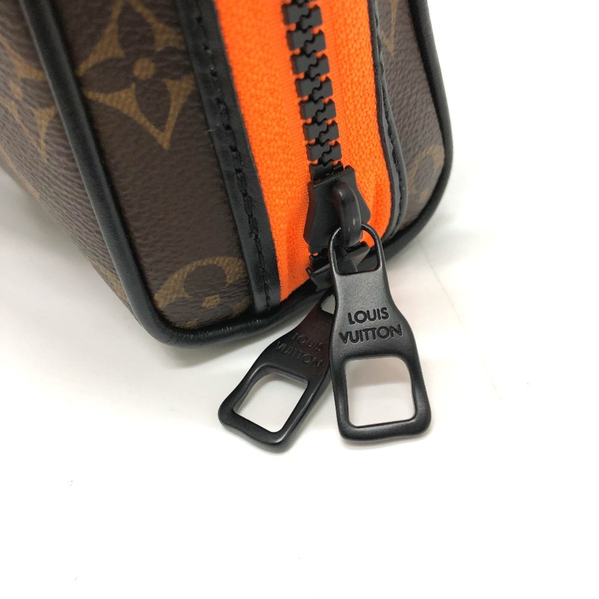 Louis Vuitton Brown Monogram Monogram Handbag (Pre-Owned)