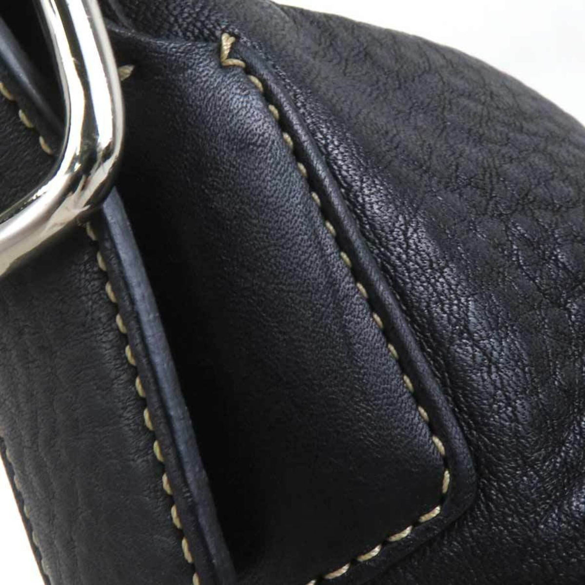 Coach Black Leather Handbag (Pre-Owned)