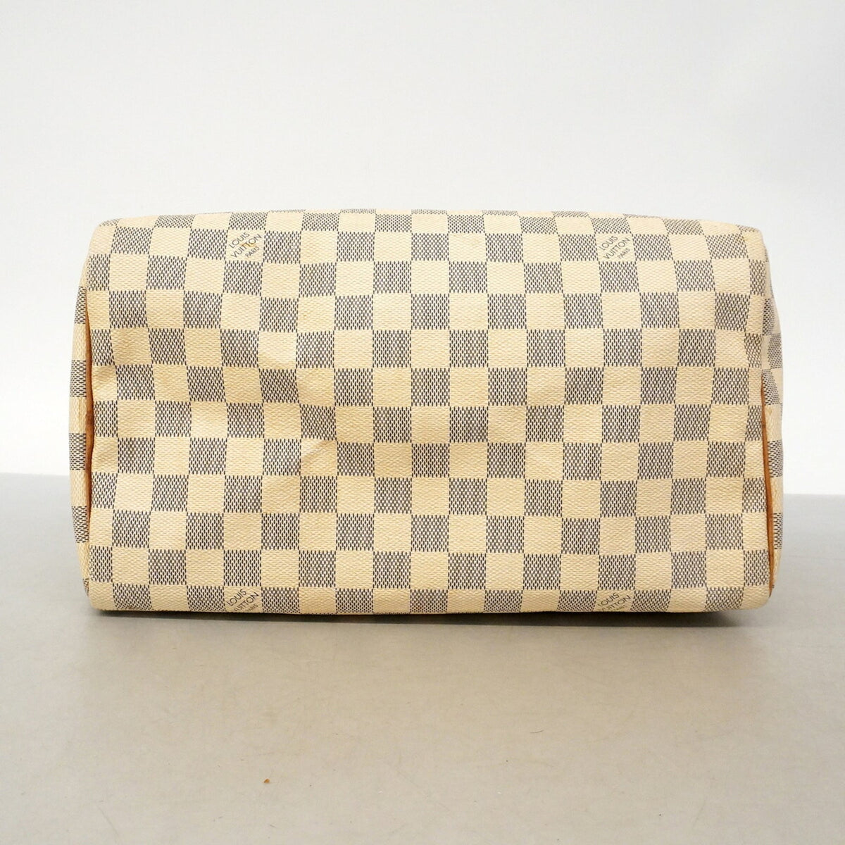 Louis Vuitton White Handbag (Pre-Owned)