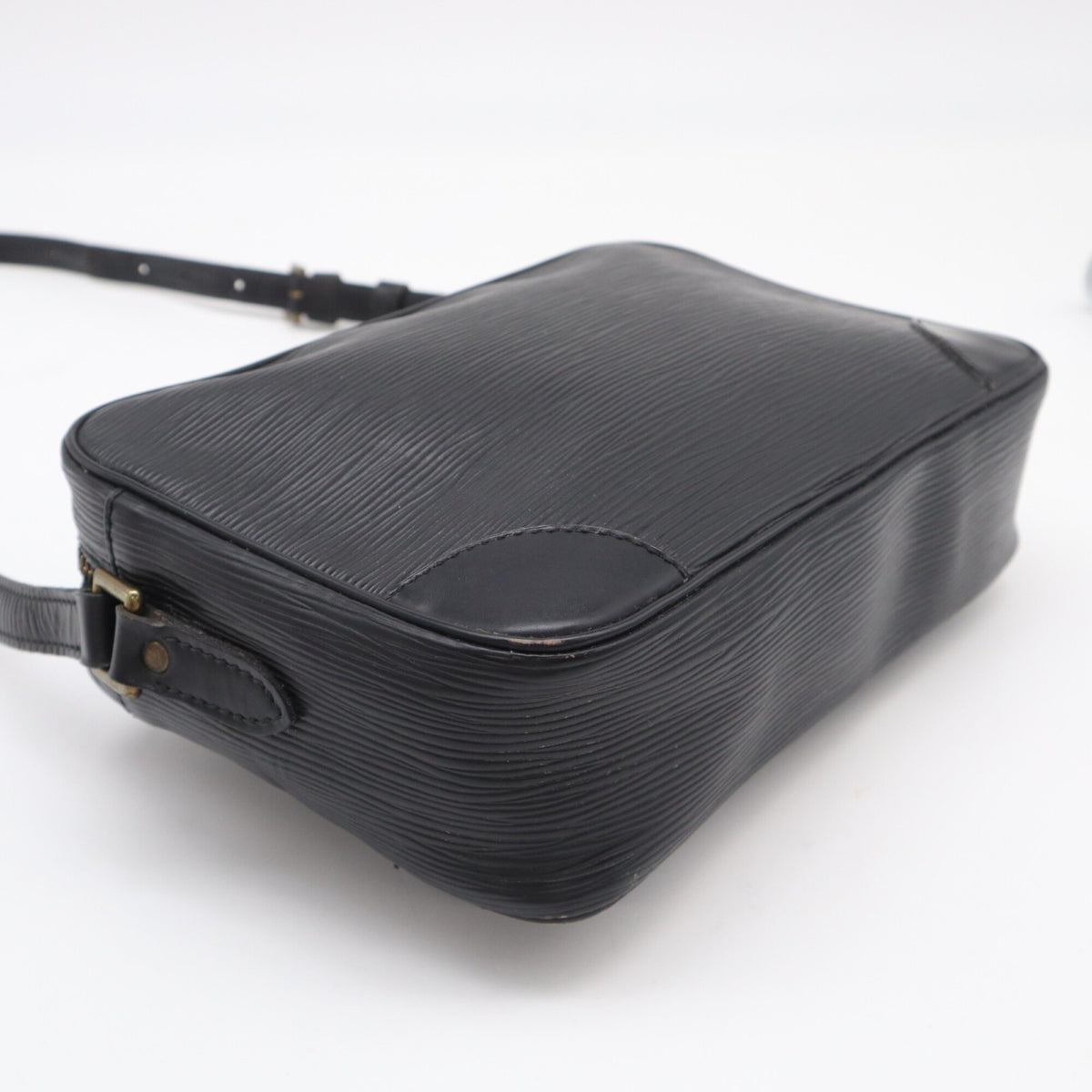 Louis Vuitton Epi Black Noir Leather Shoulder Bag (Pre-Owned)