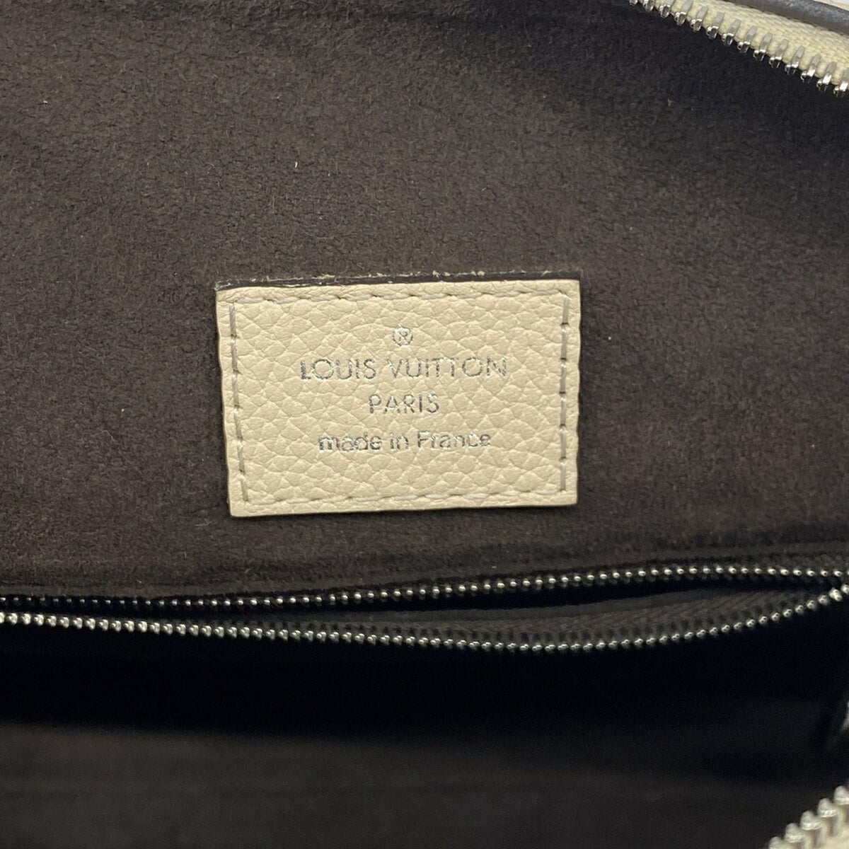 Louis Vuitton Cream Handbag (Pre-Owned)