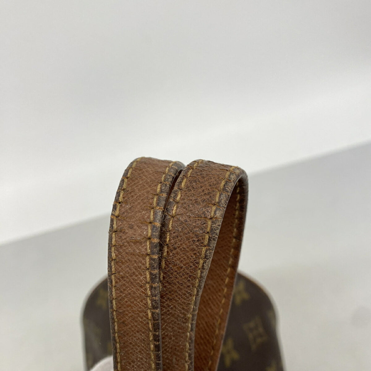 Louis Vuitton Brown Handbag (Pre-Owned)