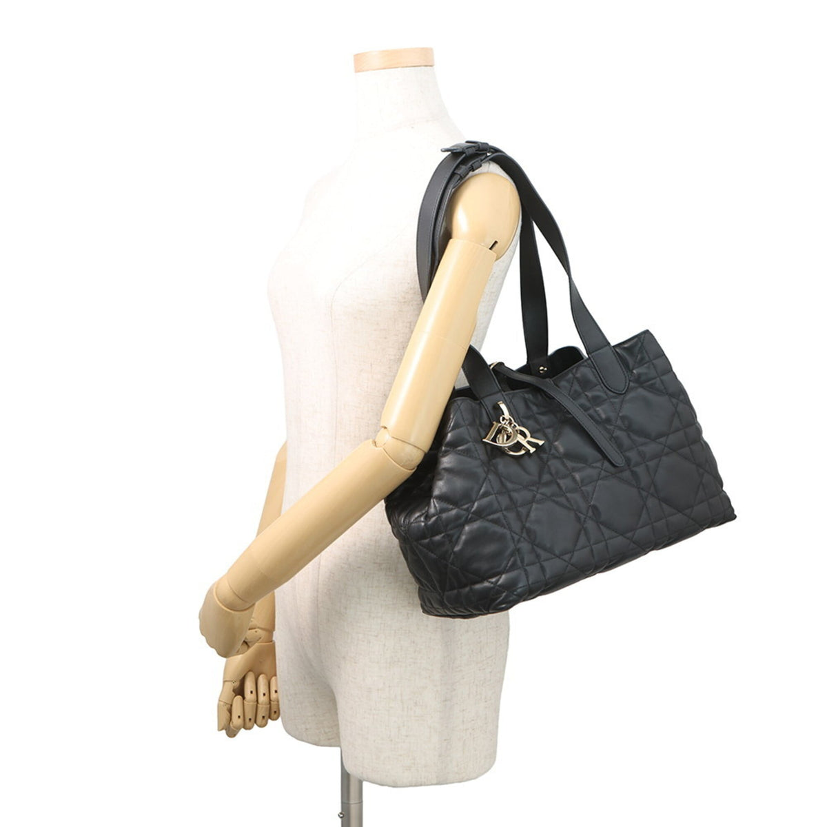 Christian Dior Black Leather Handbag (Pre-Owned)