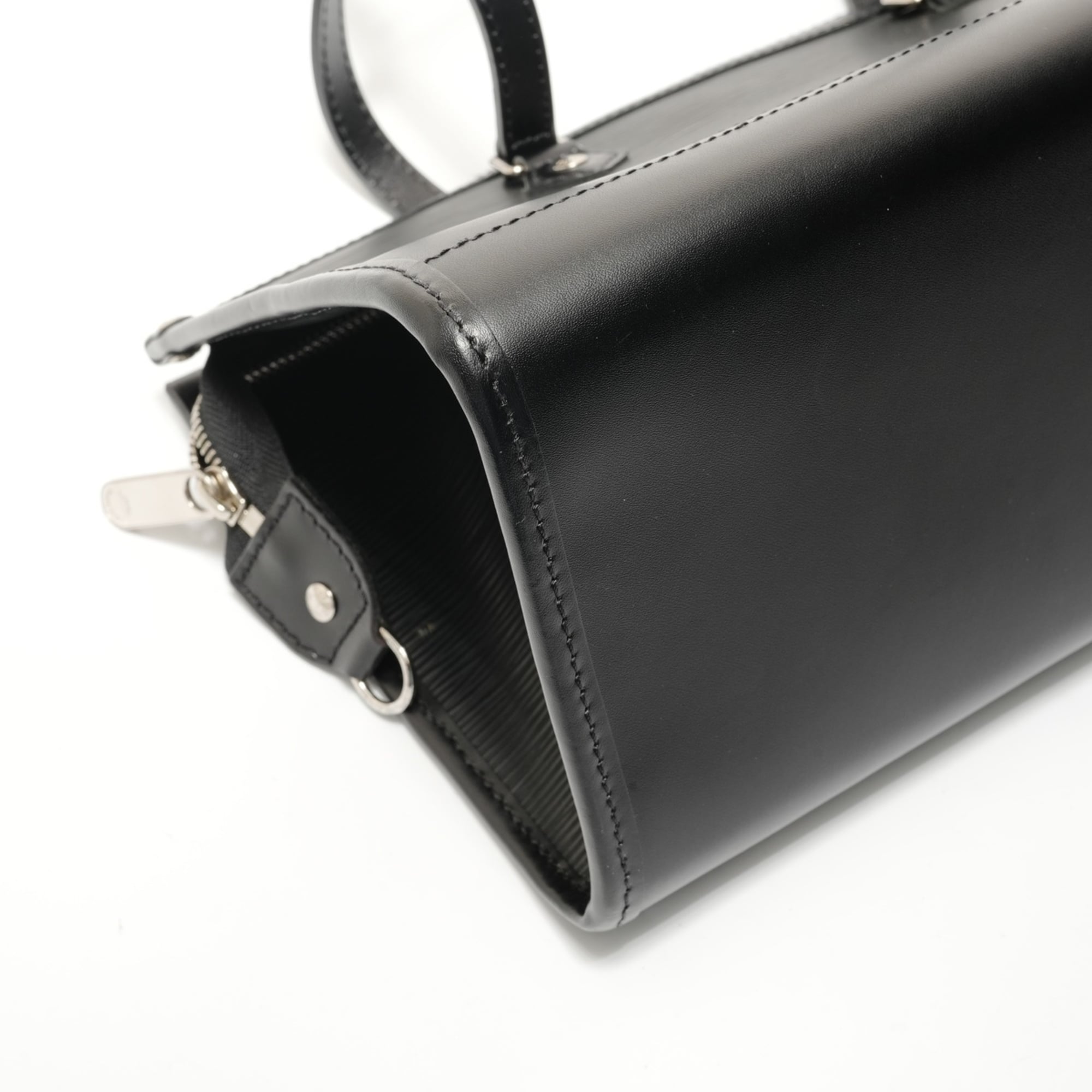 Louis Vuitton Black Shoulder Bag (Pre-Owned)