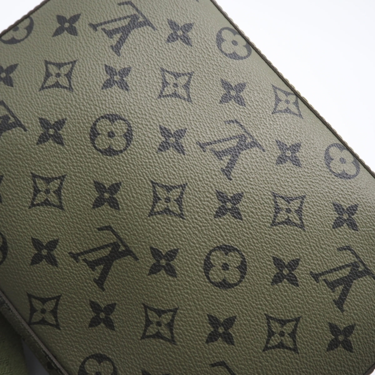 Louis Vuitton Khaki Monogram Red Color Monogram Pouch Shoulder Bag (Pre-Owned)