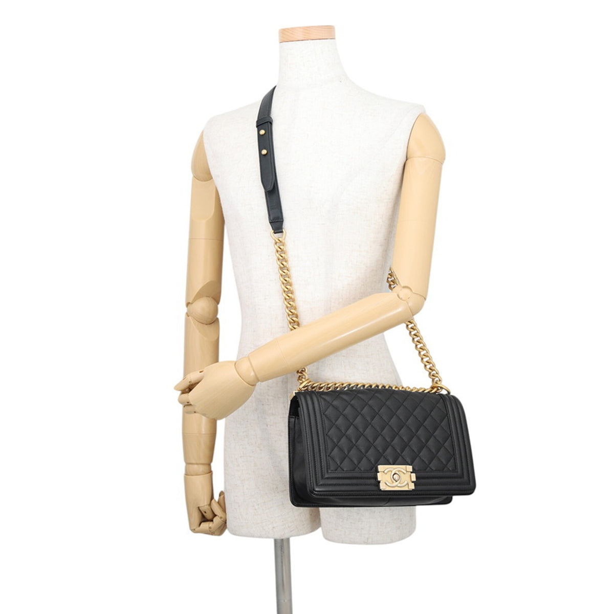 Chanel Black Grained Calfskin Handbag Shoulder Bag (Pre-Owned)