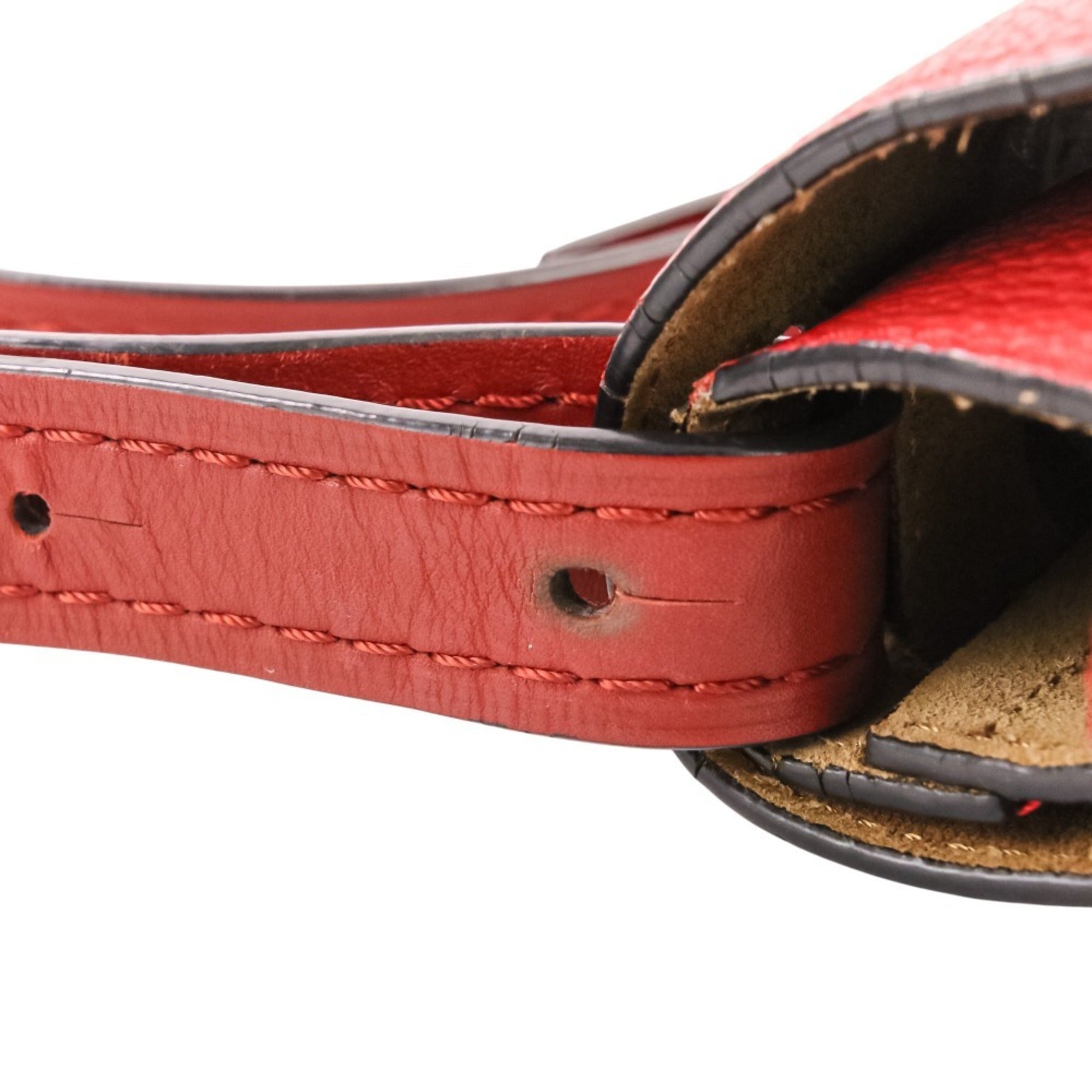 Loewe Red Color Leather Shoulder Bag (Pre-Owned)