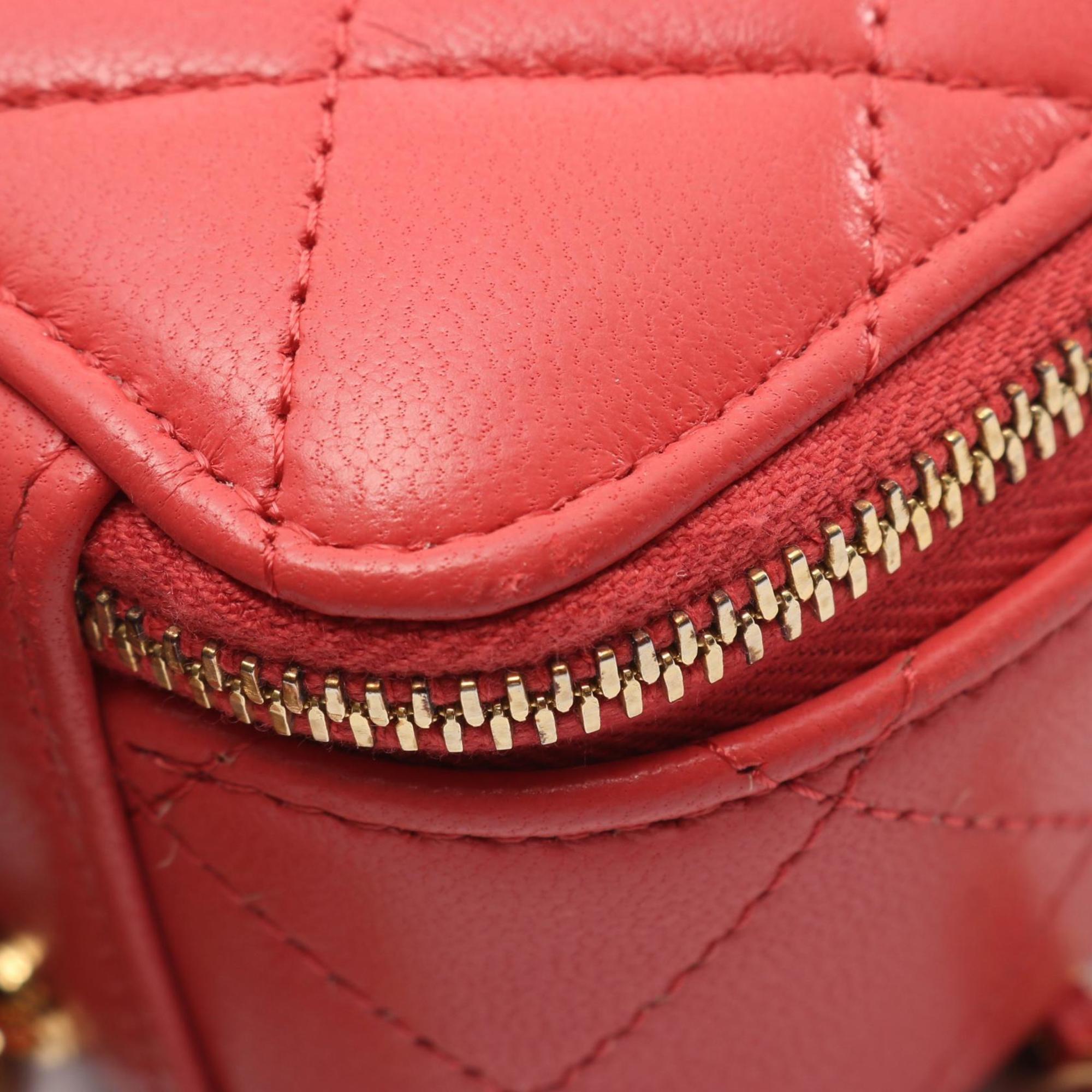 Chanel Pink Leather Shoulder Bag (Pre-Owned)