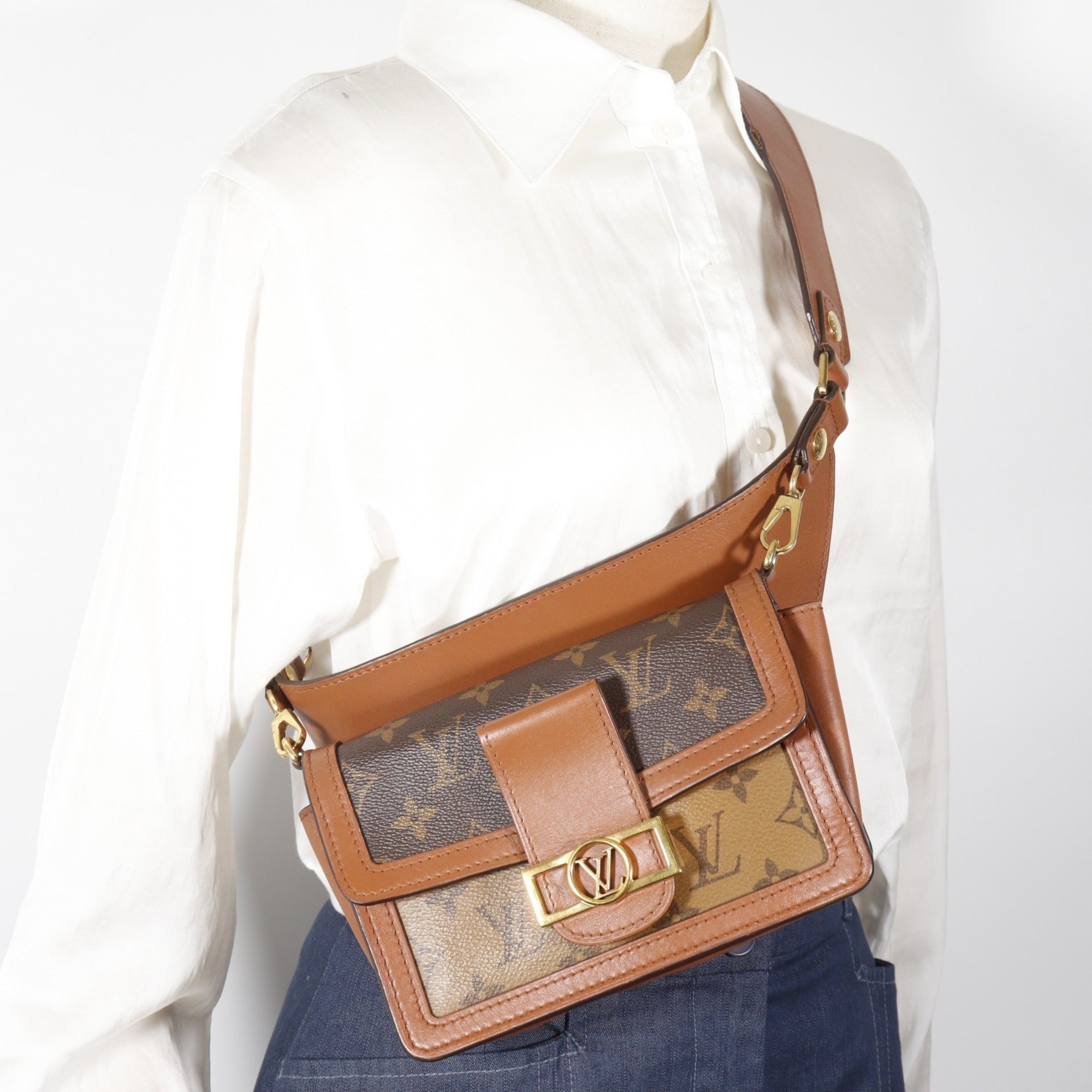 Louis Vuitton Brown Monogram Reverse Monogram Reverse Fanny Pack Sling Bag (Pre-Owned)