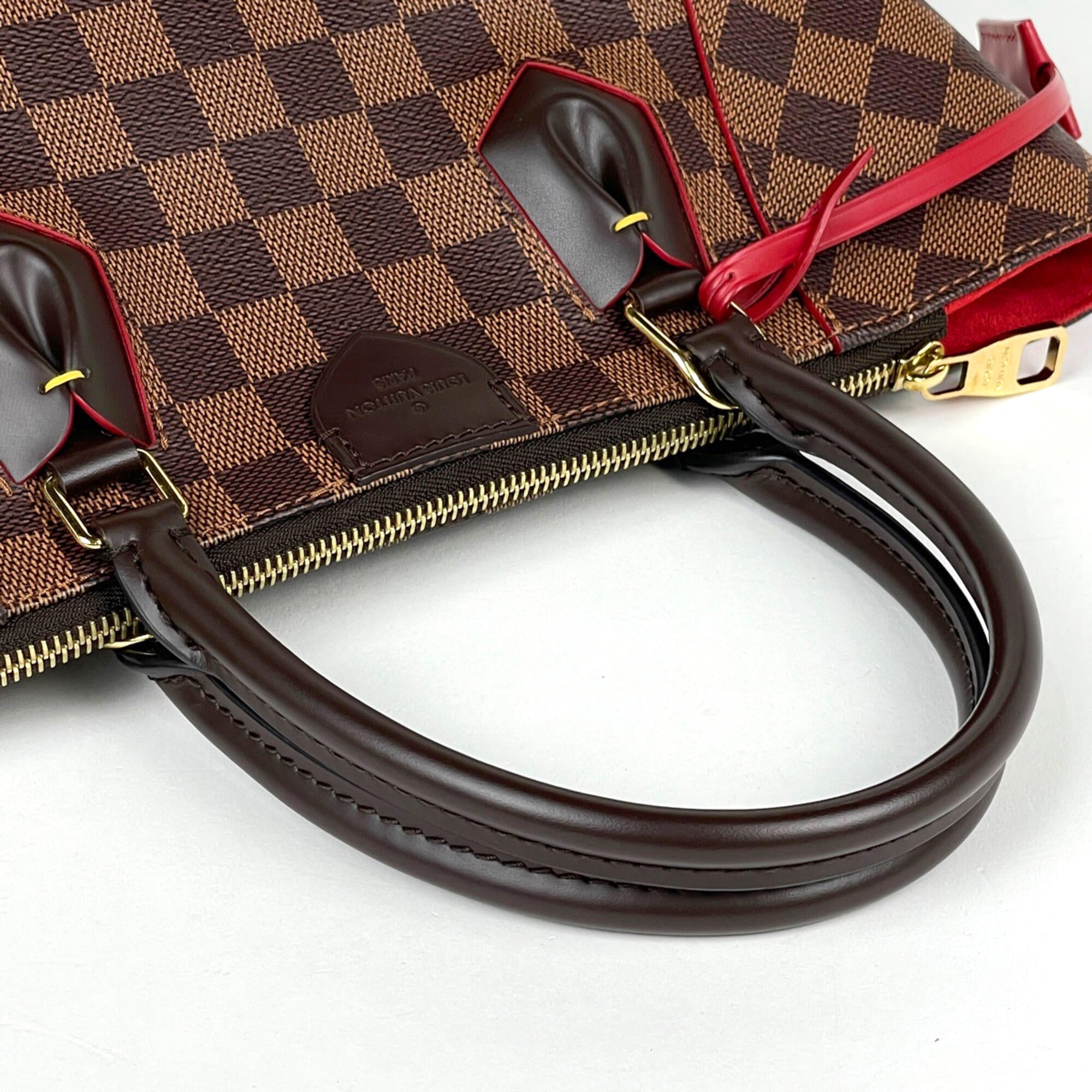 Louis Vuitton Damier Cerise Damier Canvas Red Color Handbag (Pre-Owned)