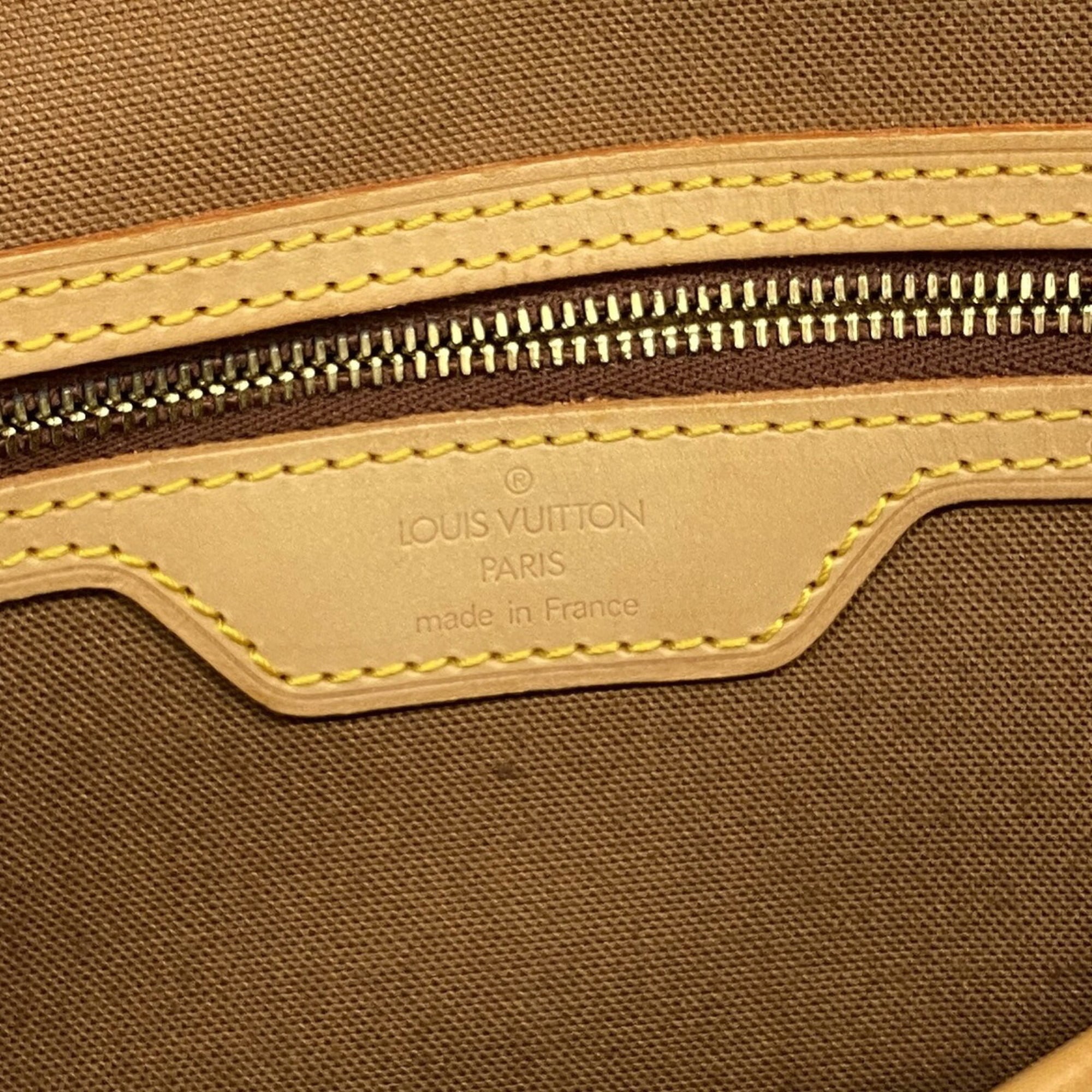 Louis Vuitton Brown Shoulder Bag (Pre-Owned)