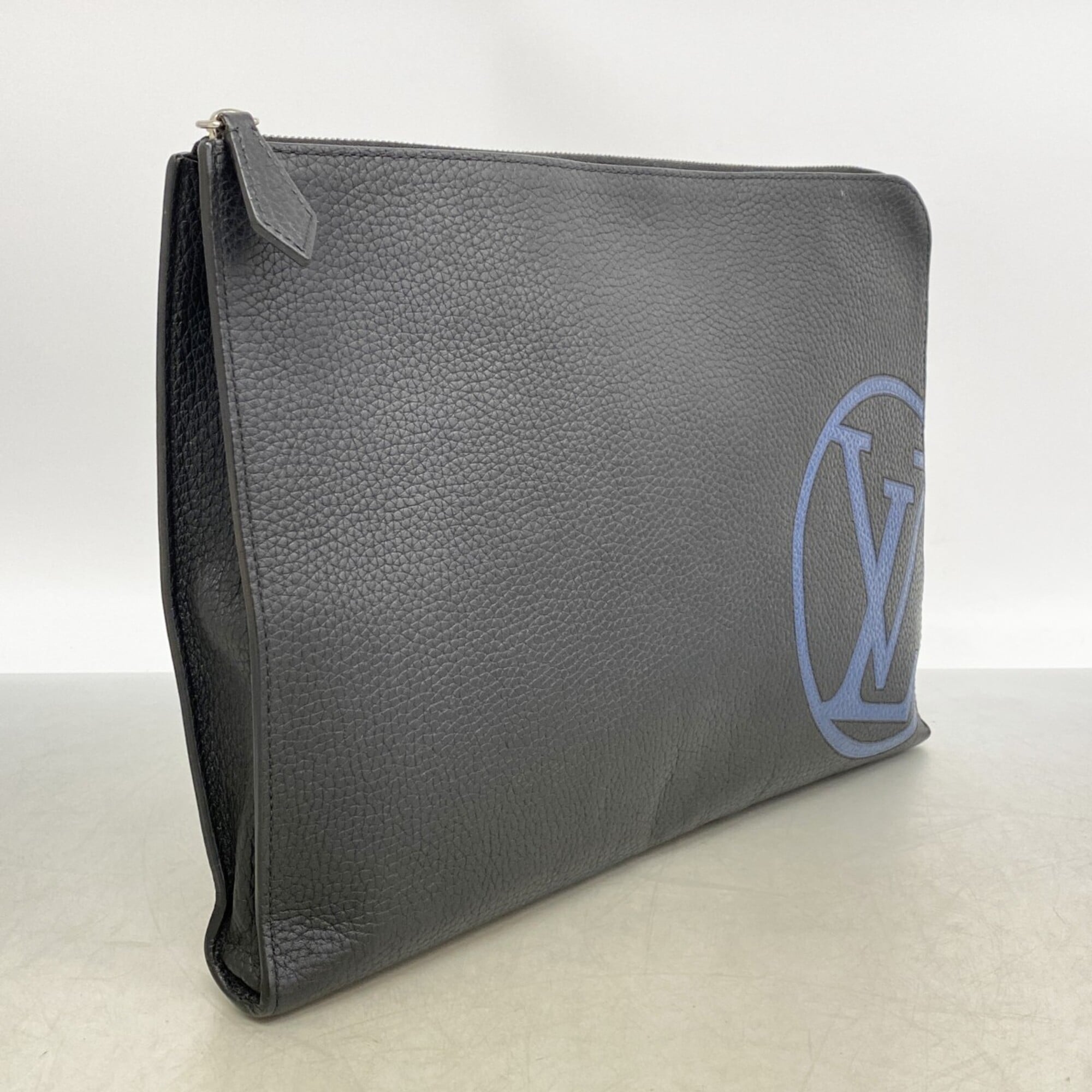 Louis Vuitton Noir Clutch Bag (Pre-Owned)
