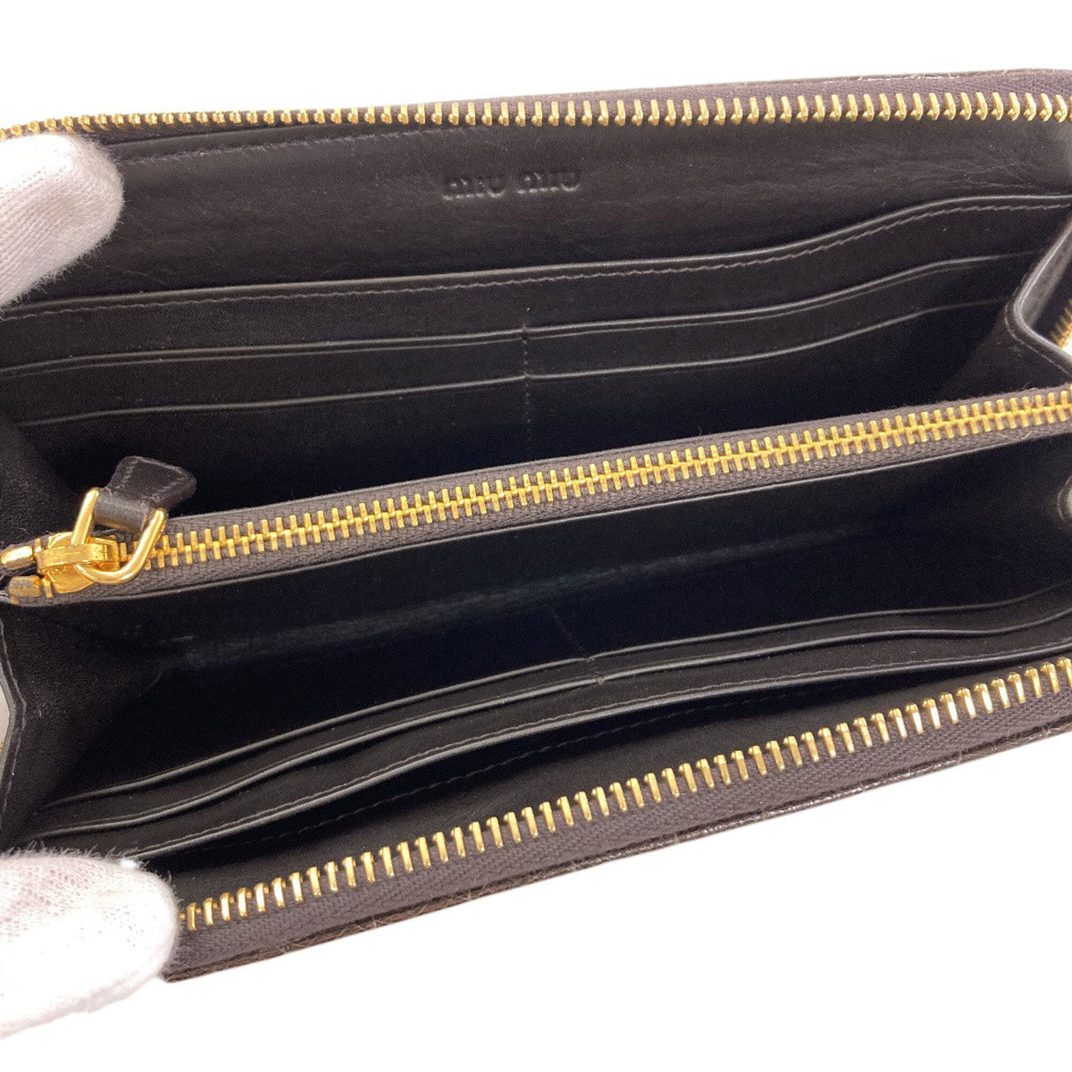 Miu Miu Black Leather Long Wallet (Bi-Fold) (Pre-Owned)