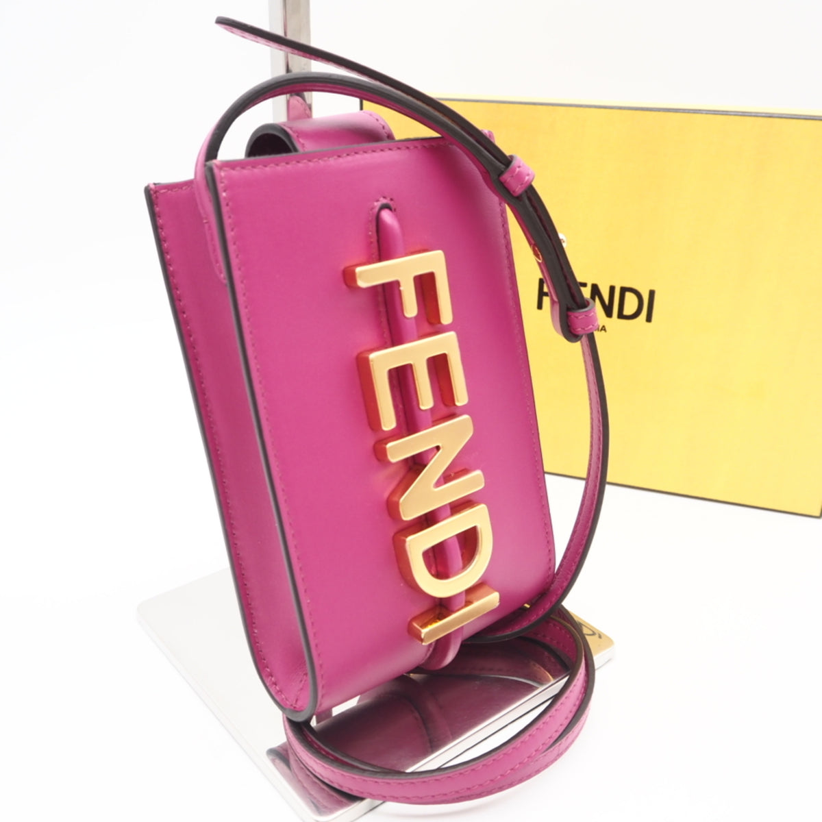 Fendi Pink Leather Phone Wallet (Pre-Owned)