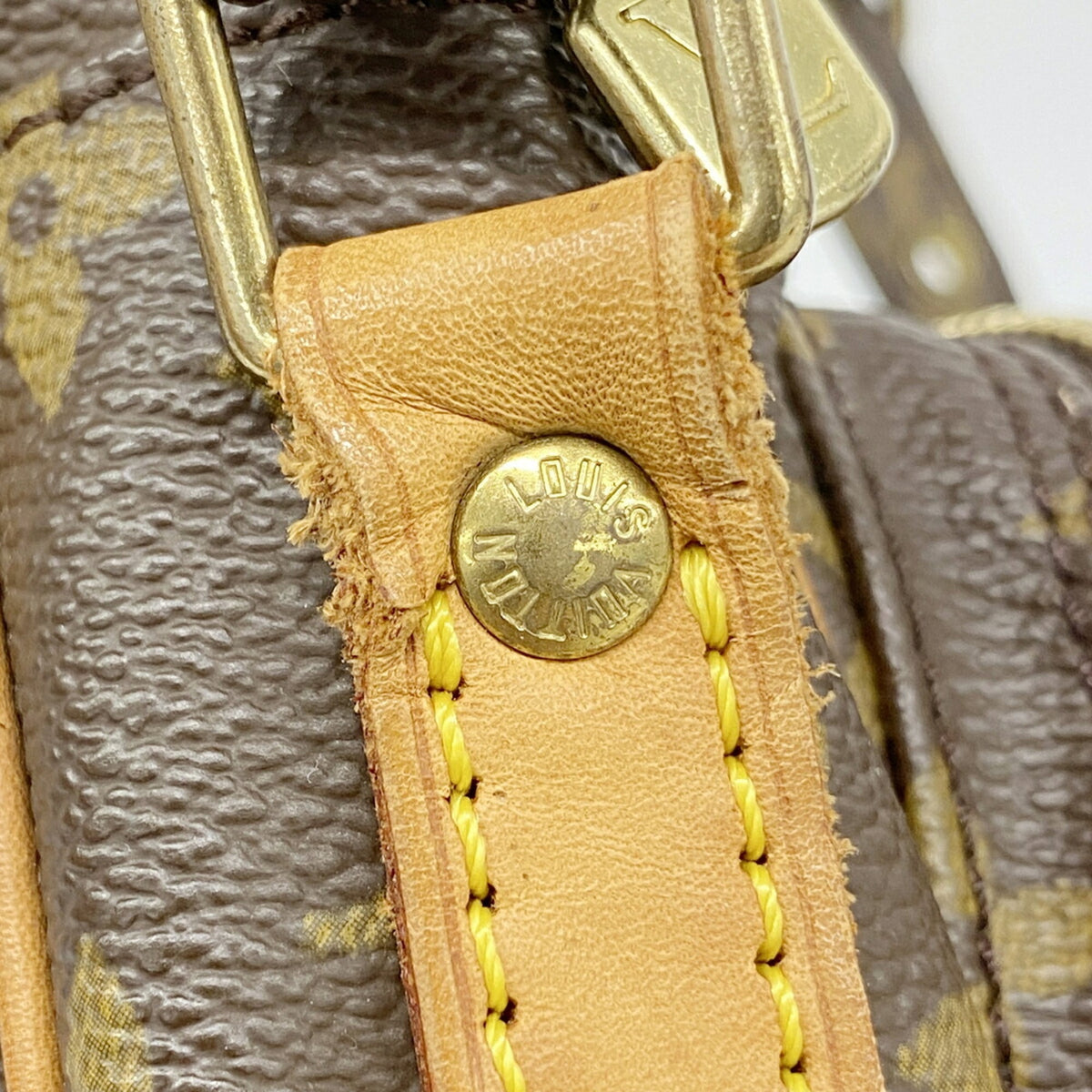 Louis Vuitton Brown Shoulder Bag (Pre-Owned)