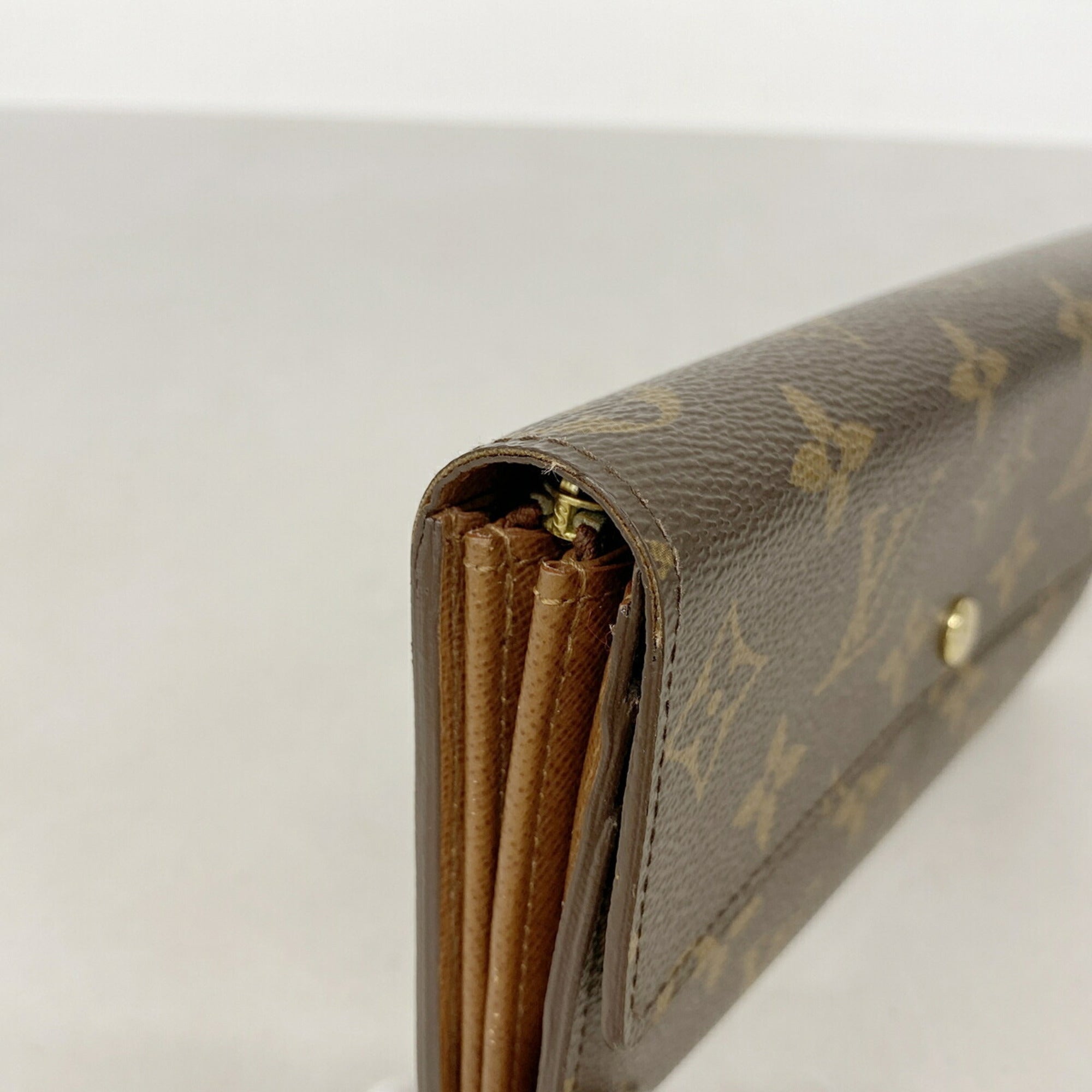 Louis Vuitton Brown Long Wallet (Bi-Fold) (Pre-Owned)