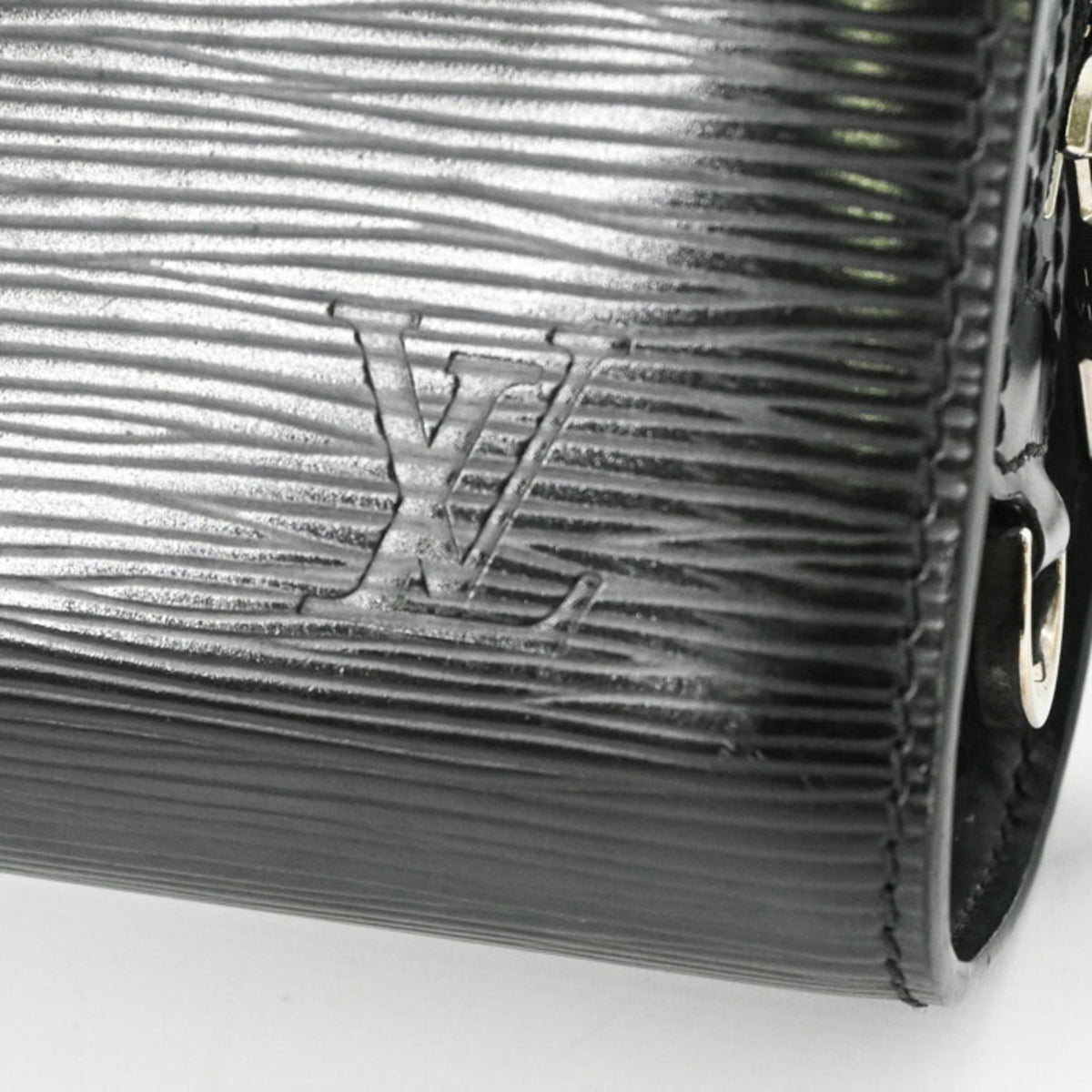 Louis Vuitton Epi Black Epi Leather Clutch Bag (Pre-Owned)