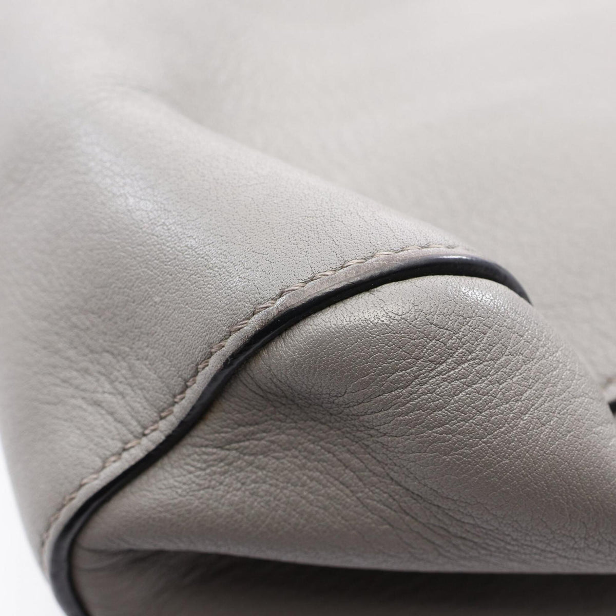 Loewe Gray Leather Fanny Pack Handbag (Pre-Owned)