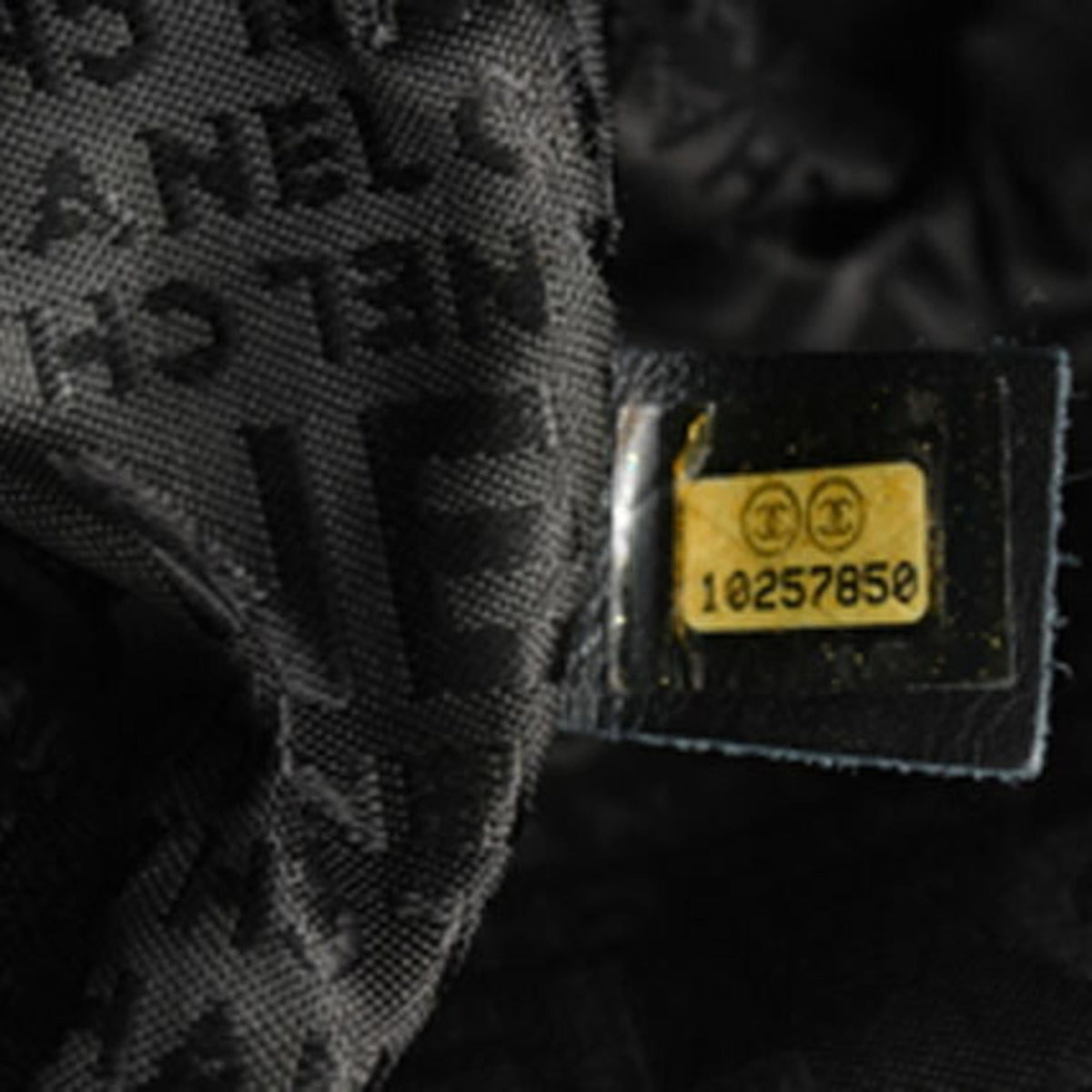 Chanel Black Patent Leather Tote Bag (Pre-Owned)