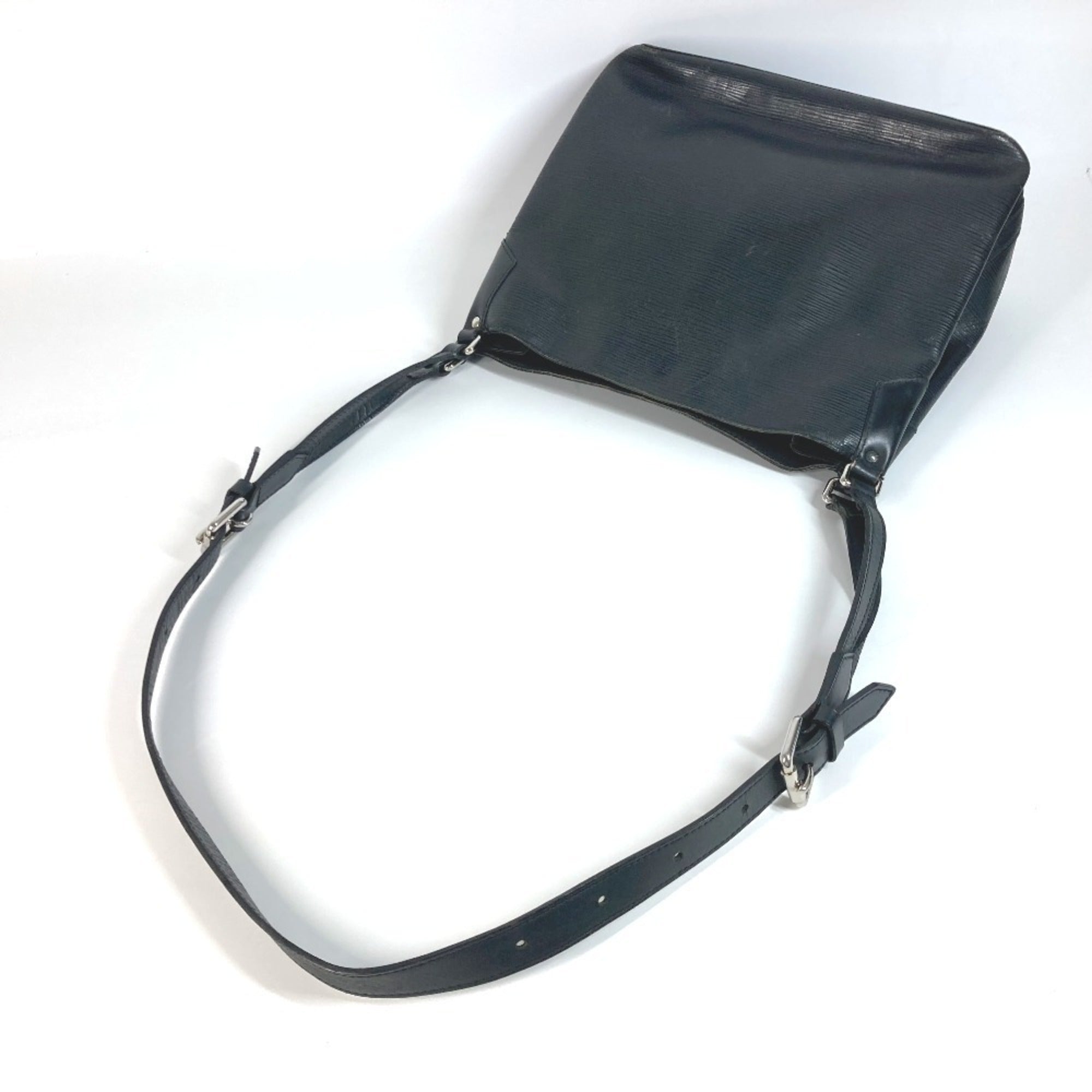 Louis Vuitton Black Noir Epi Leather Shoulder Bag (Pre-Owned)