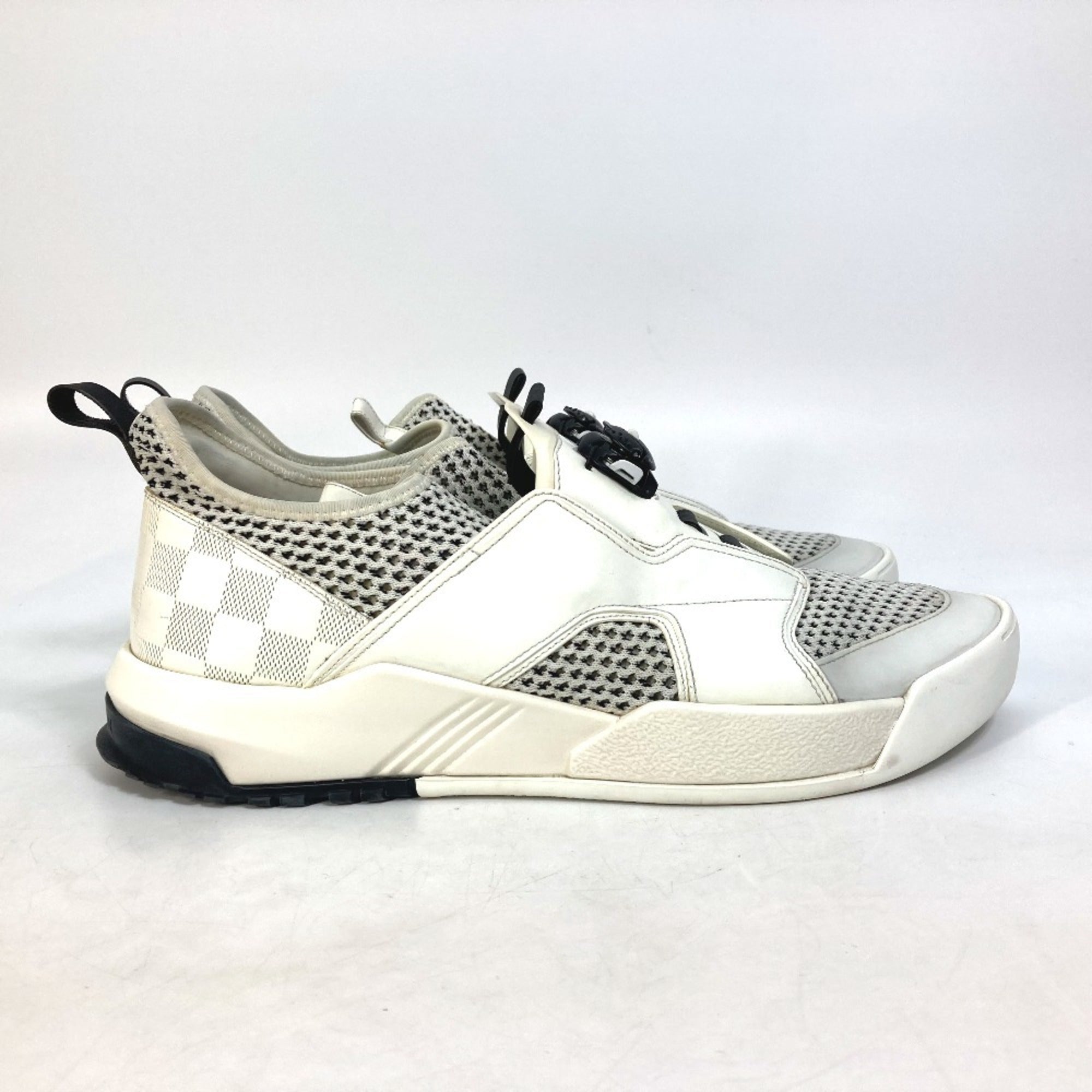 Louis Vuitton Black White Sneakers (Pre-Owned)