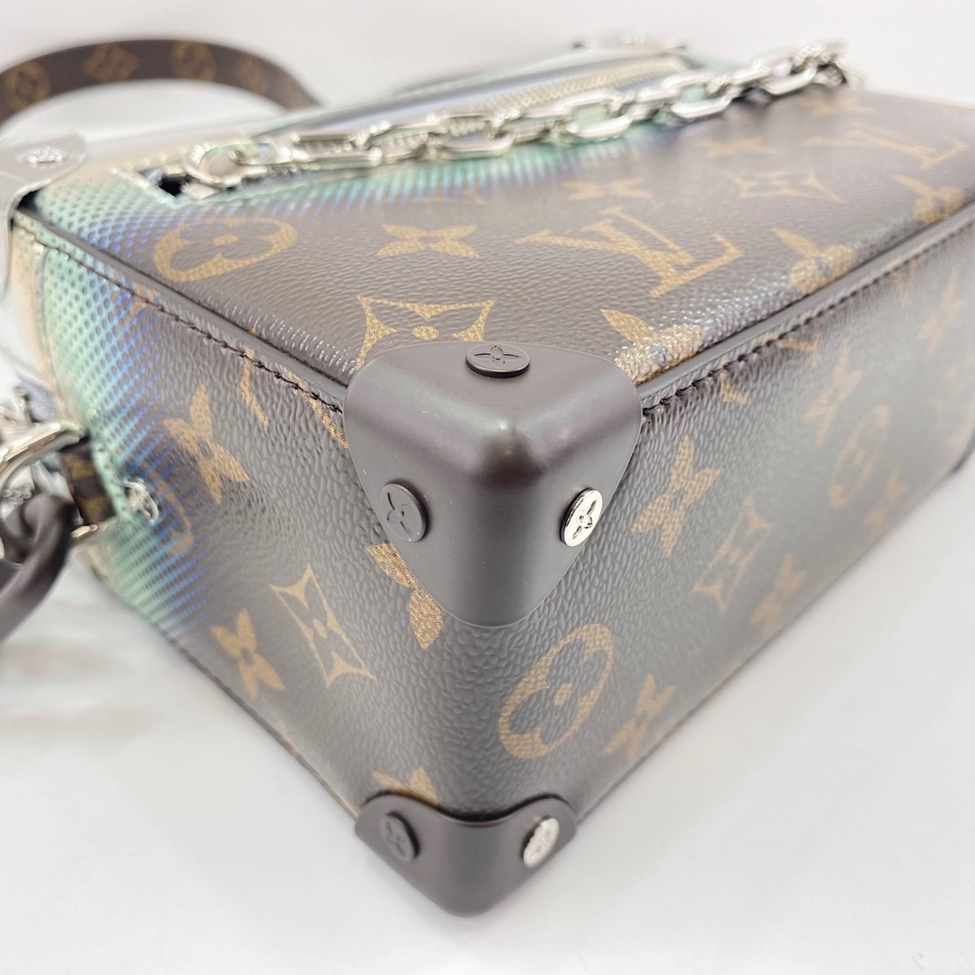 Louis Vuitton Brown Shoulder Bag (Pre-Owned)