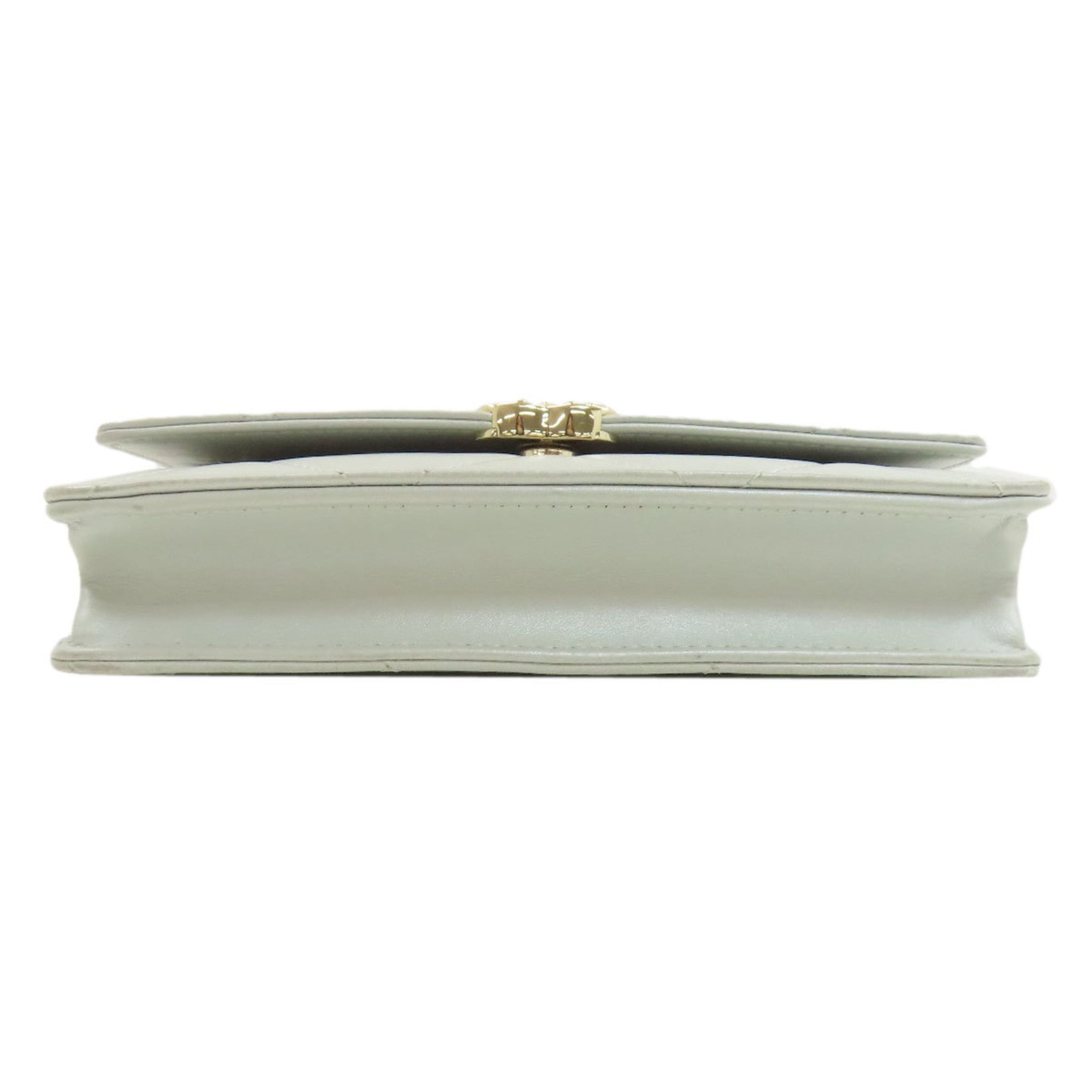 Chanel Light Gray Leather Shoulder Bag (Pre-Owned)
