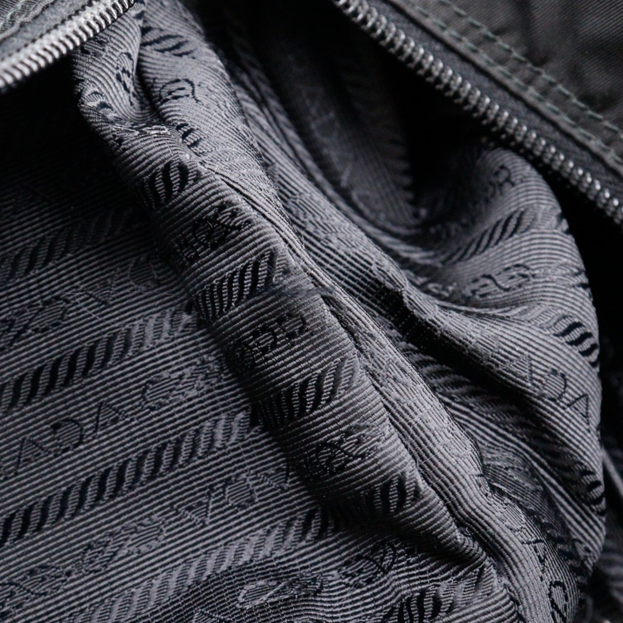 Prada Black Nylon Messenger Bag Shoulder Bag (Pre-Owned)