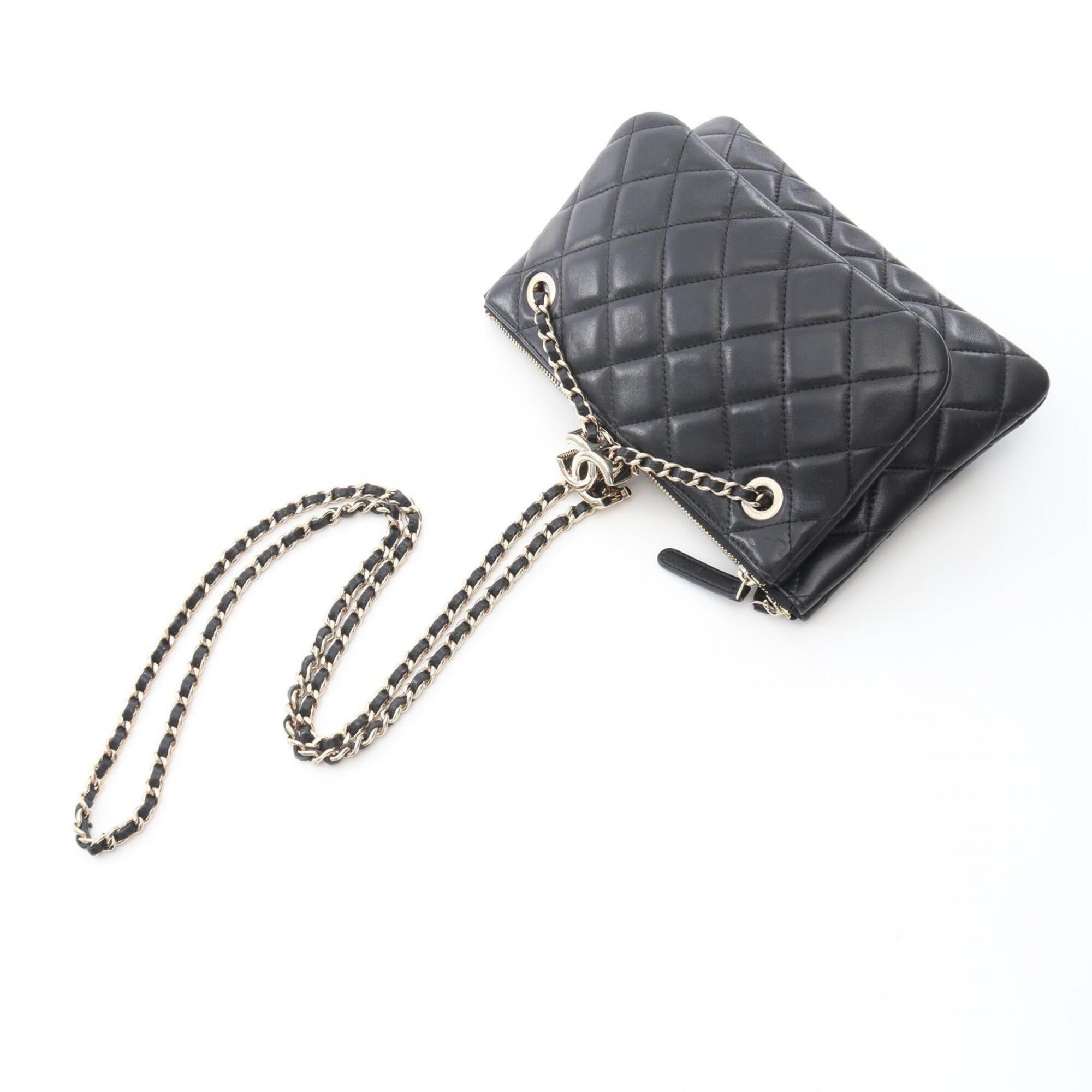 Chanel Black Leather Handbag Shoulder Bag (Pre-Owned)
