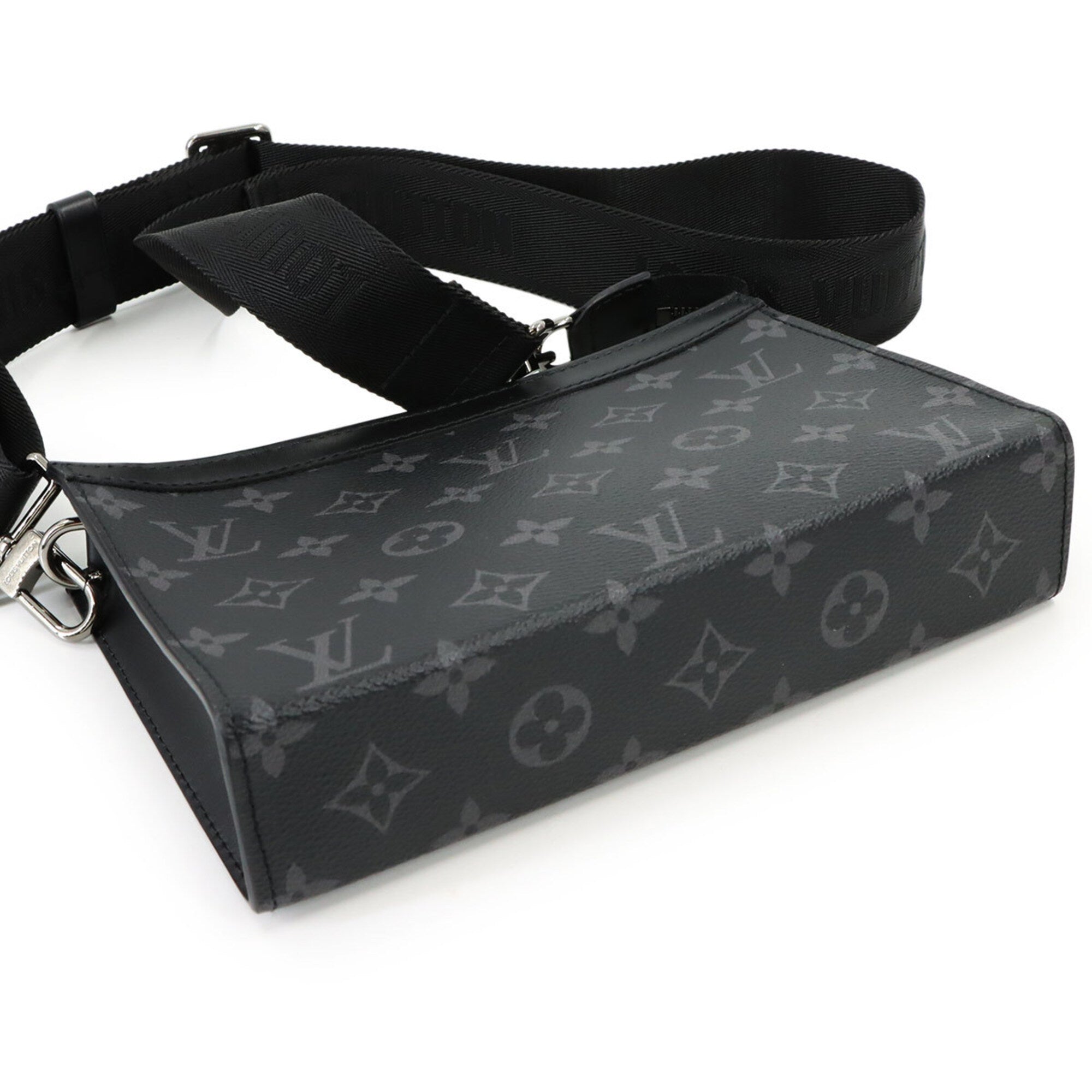 Louis Vuitton Black Monogram Eclipse Handbag Shoulder Bag (Pre-Owned)