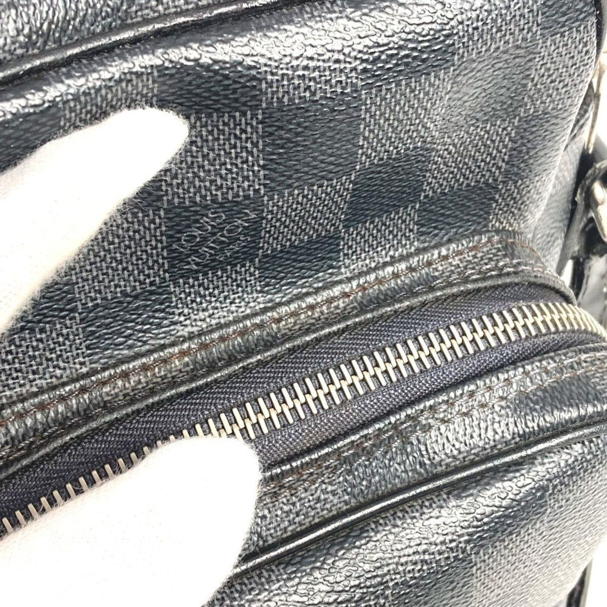 Louis Vuitton Black Damier Graphite Damier Graphite Pochette Shoulder Bag (Pre-Owned)
