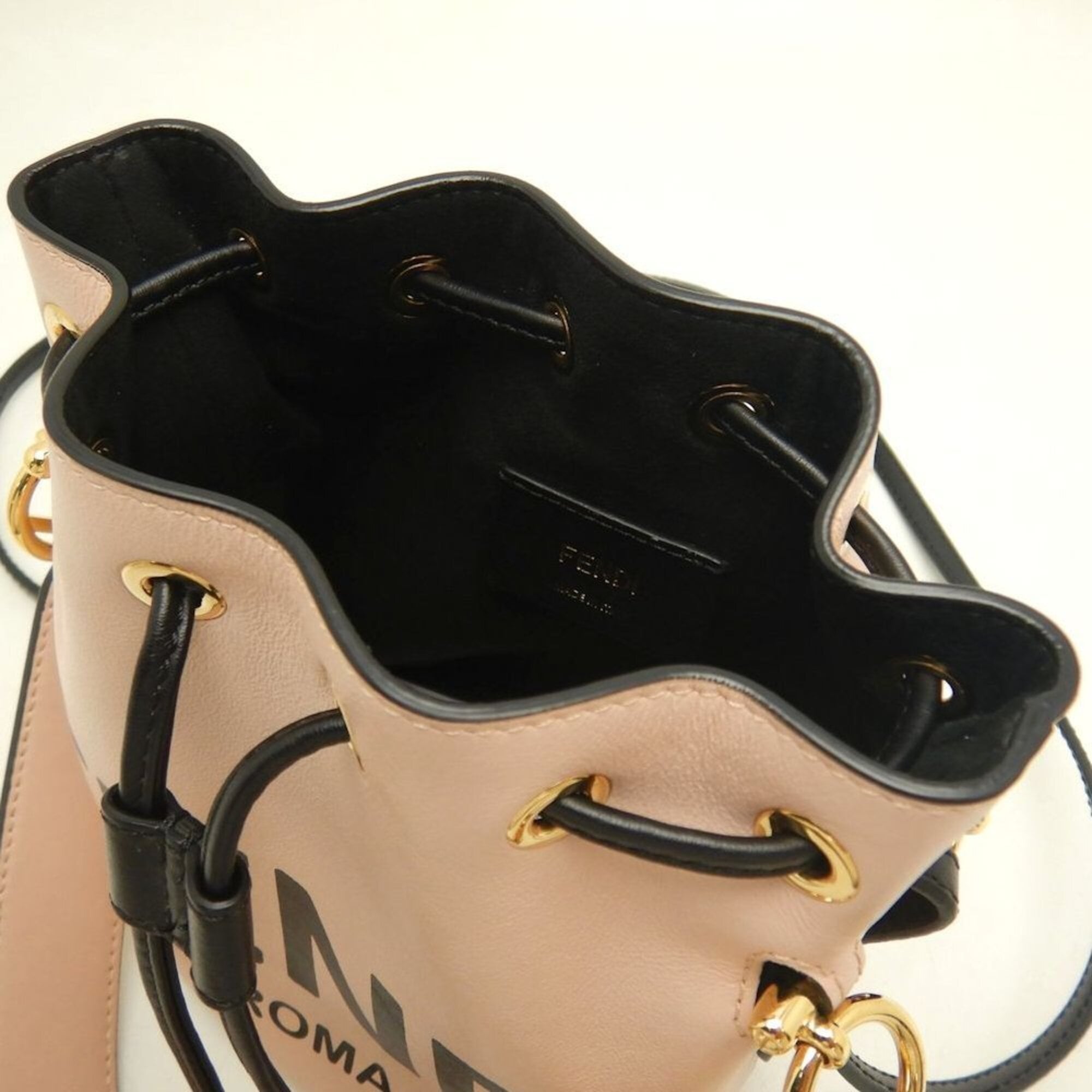 Fendi Black Pink Leather Shoulder Bag (Pre-Owned)