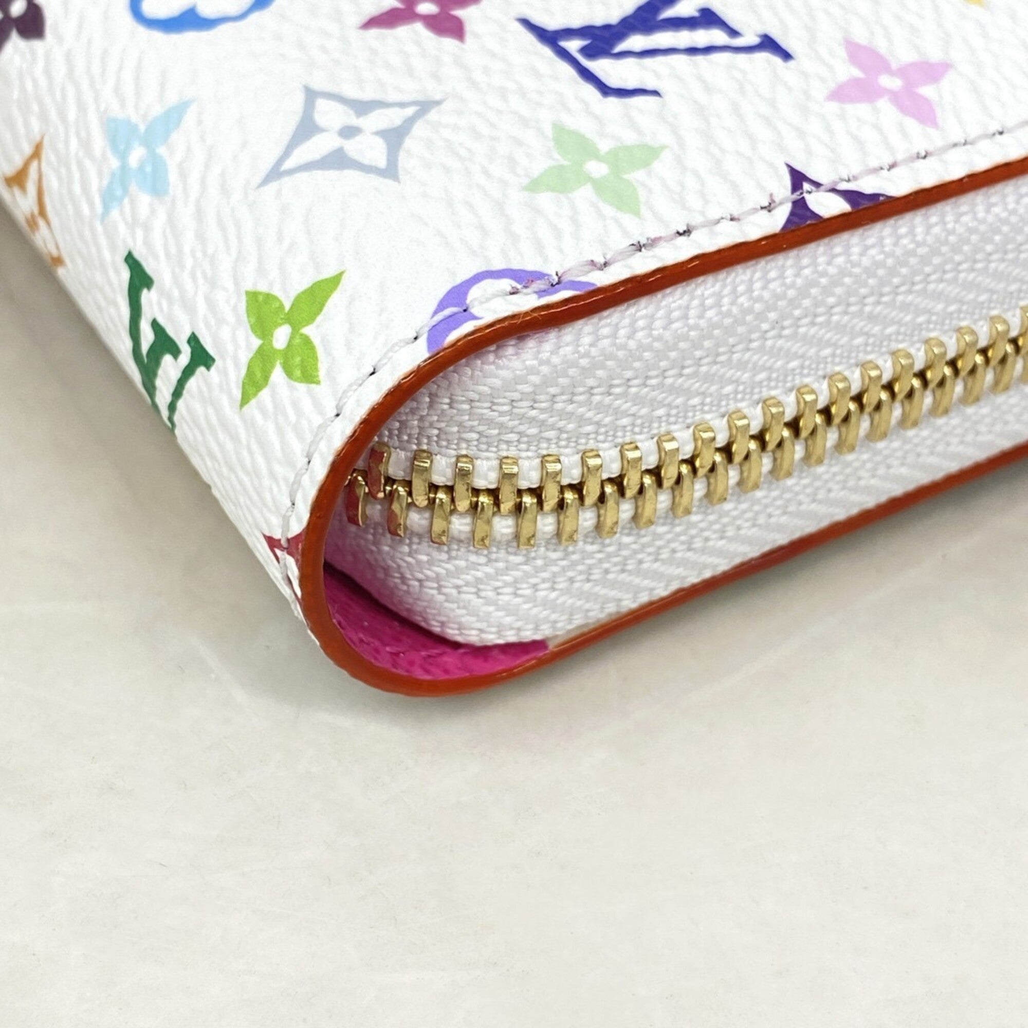 Louis Vuitton Blanc Long Wallet (Bi-Fold) (Pre-Owned)