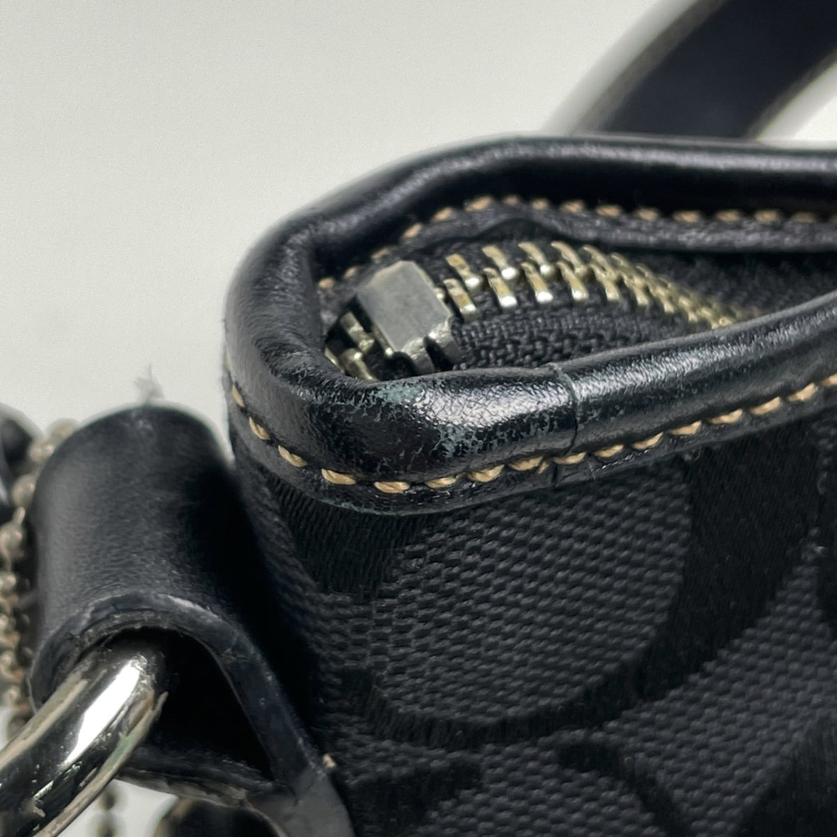 Coach Signature Black Canvas Leather Shoulder Bag (Pre-Owned)