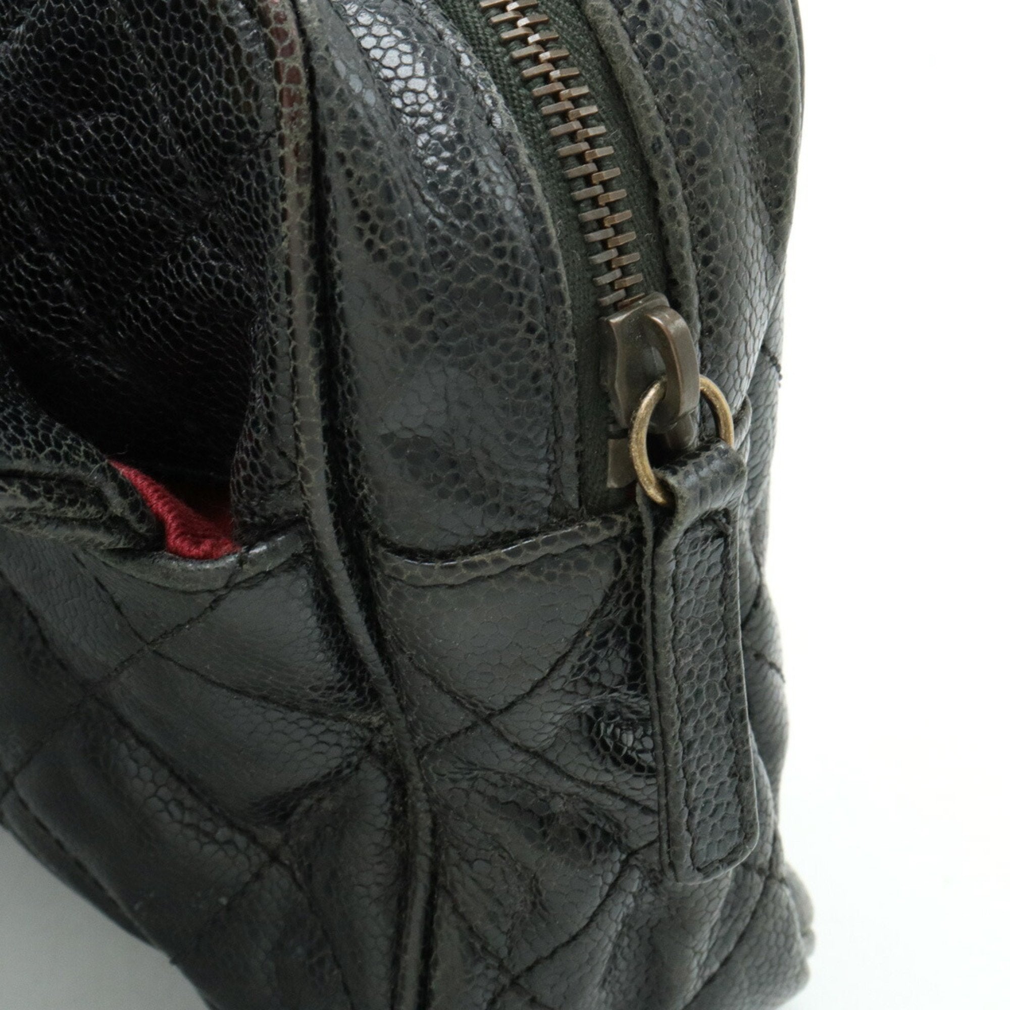 Chanel Black Caviar Leather Shoulder Bag (Pre-Owned)