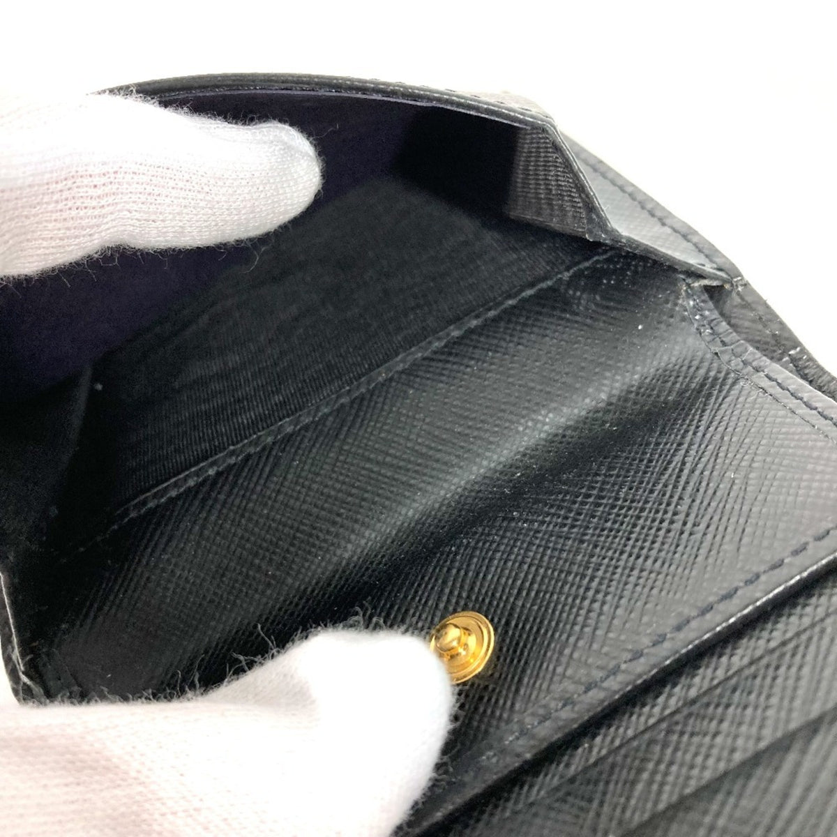 Prada Black White Leather Wallet (Bi-Fold) (Pre-Owned)