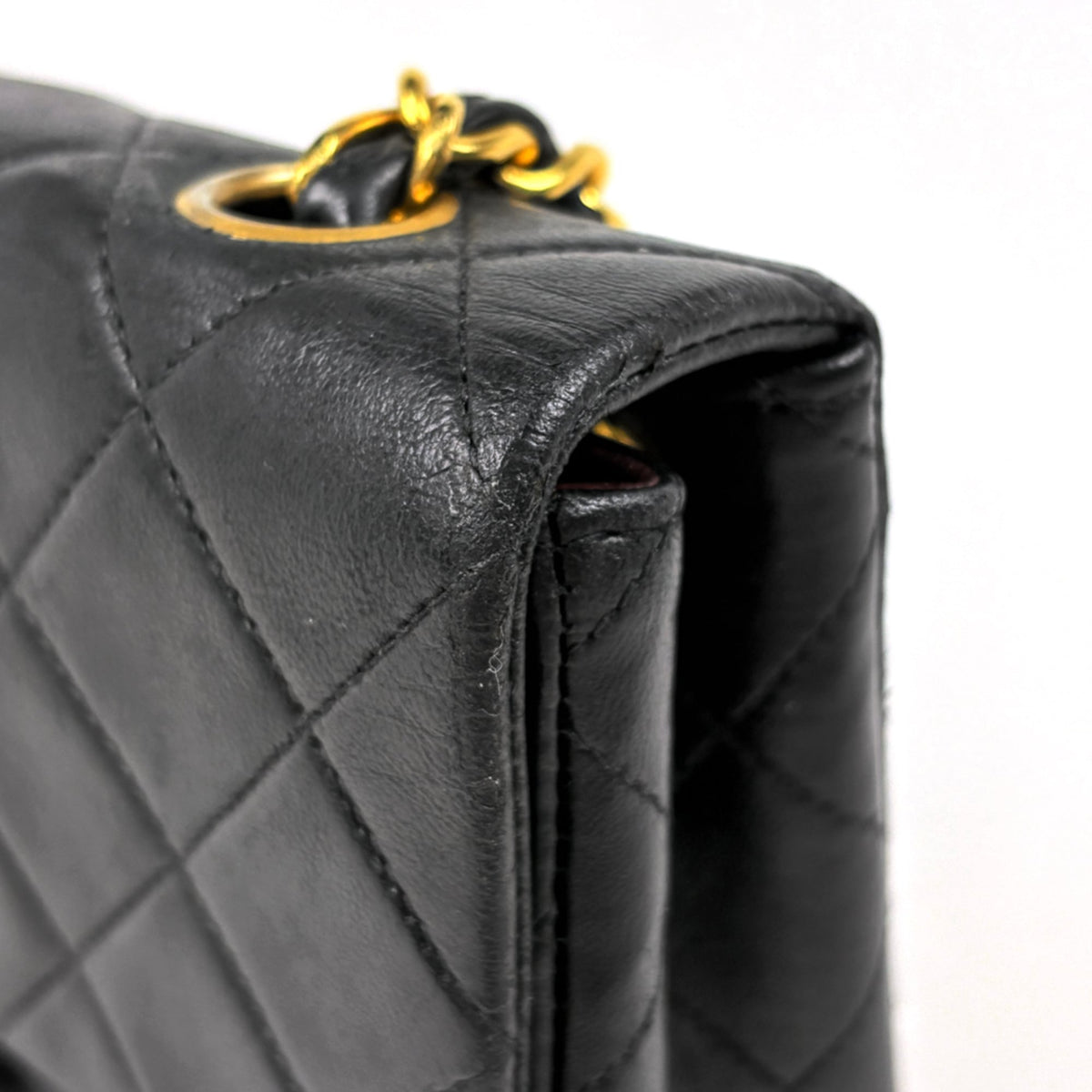 Chanel Black Leather Shoulder Bag (Pre-Owned)