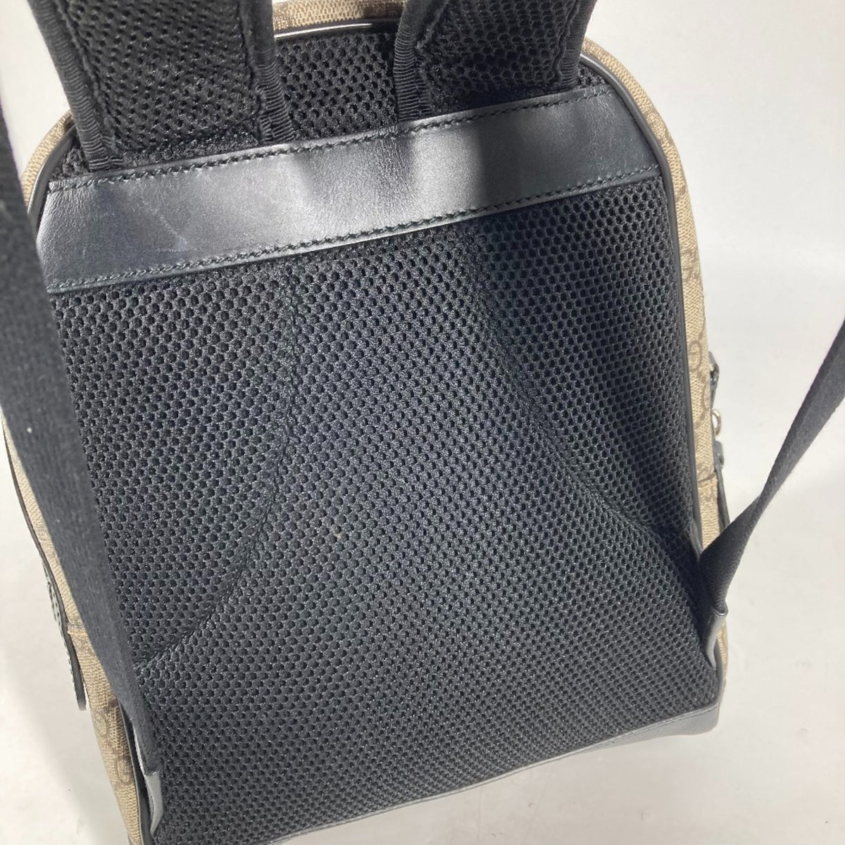 Gucci Beige Black Gg Supreme Backpack (Pre-Owned)