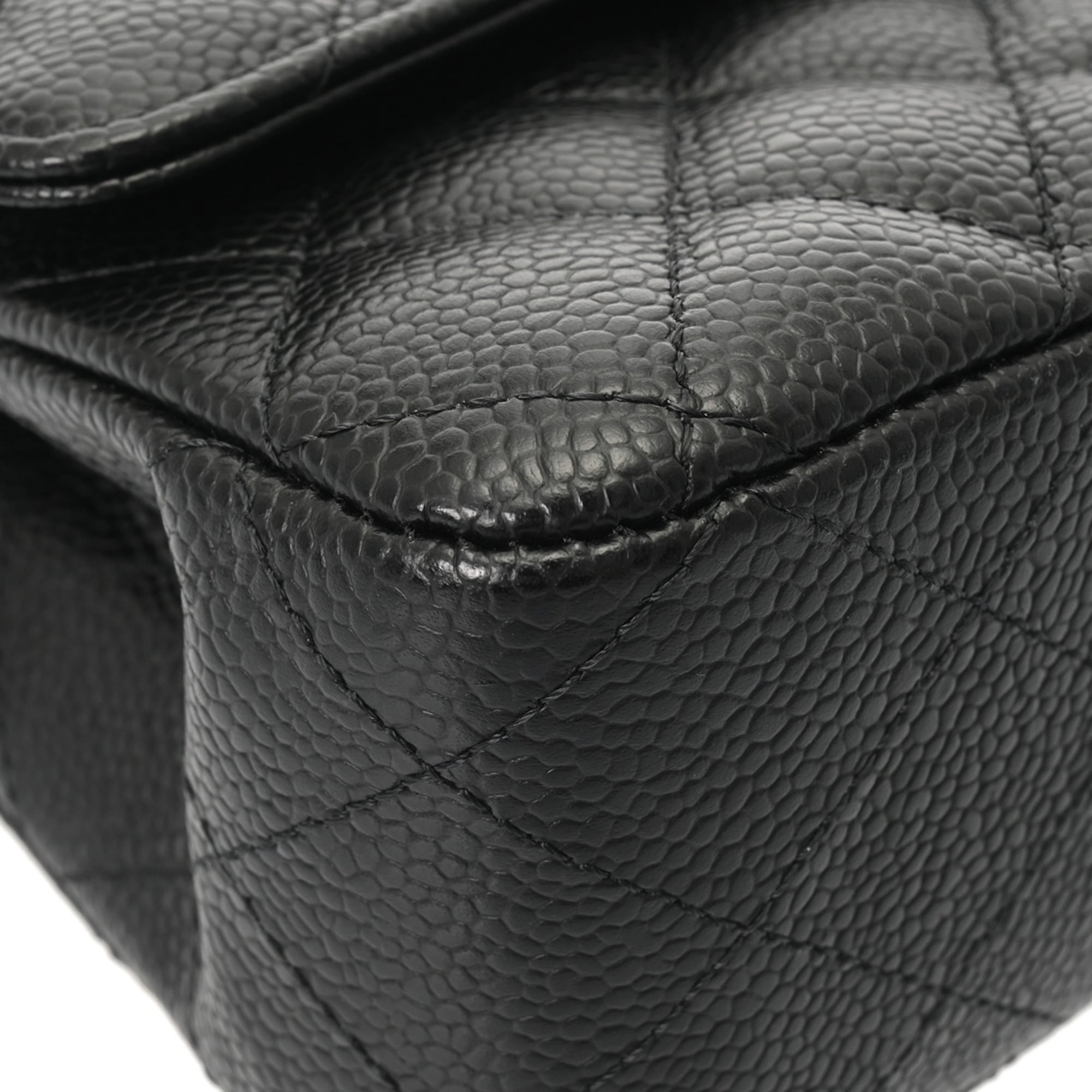 Chanel Black Grained Calfskin Shoulder Bag (Pre-Owned)