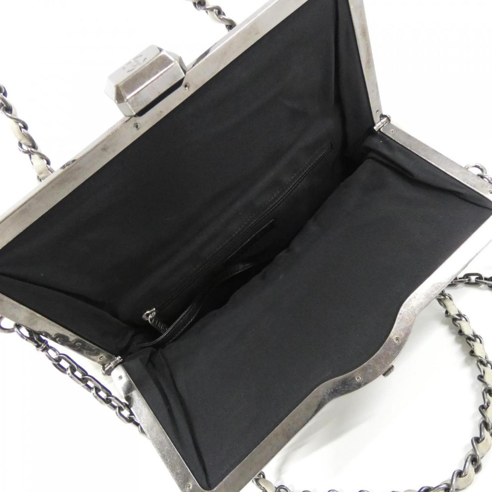 Chanel Gray Leather Handbag (Pre-Owned)