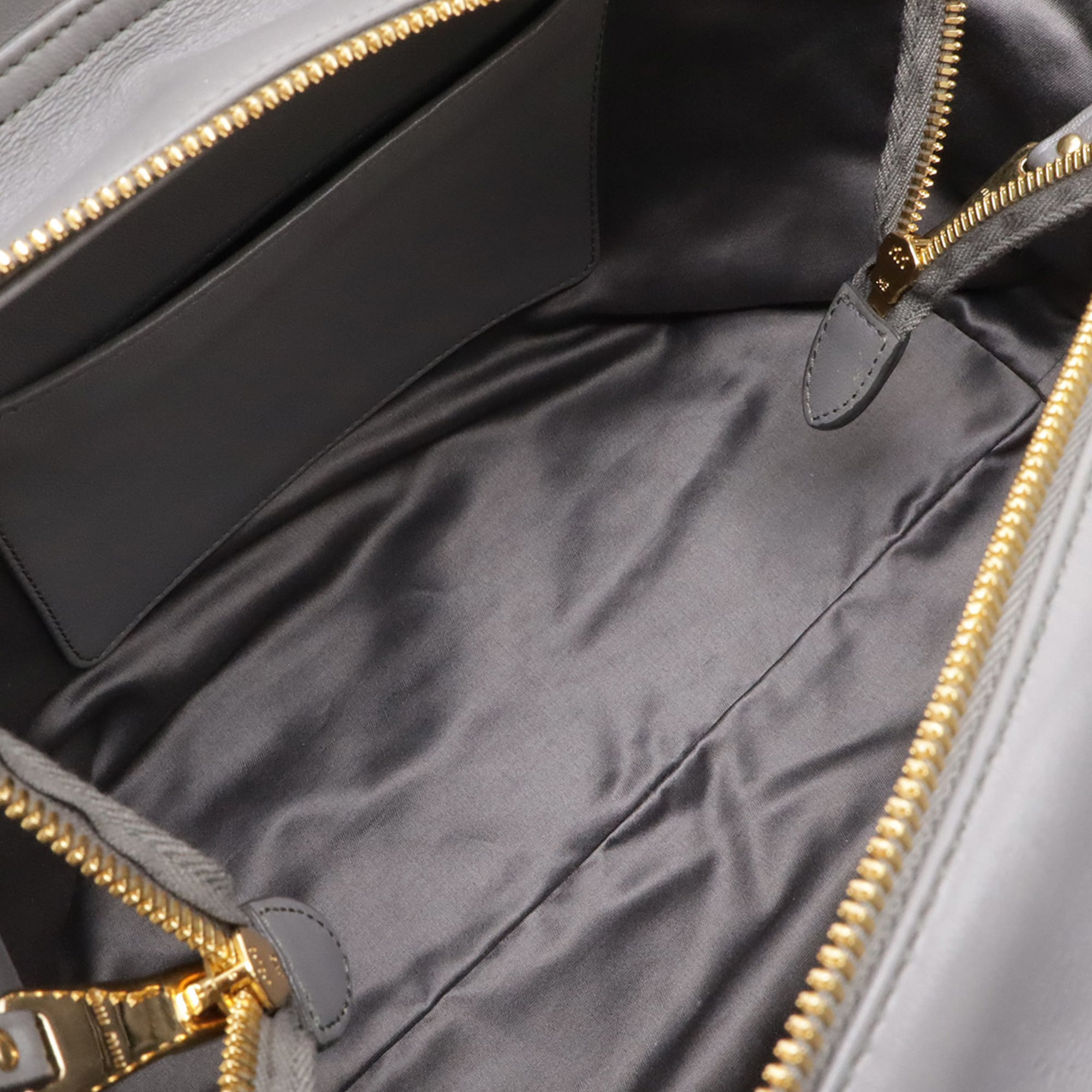 Miu Miu Matelasse Gray Leather Handbag Shoulder Bag (Pre-Owned)