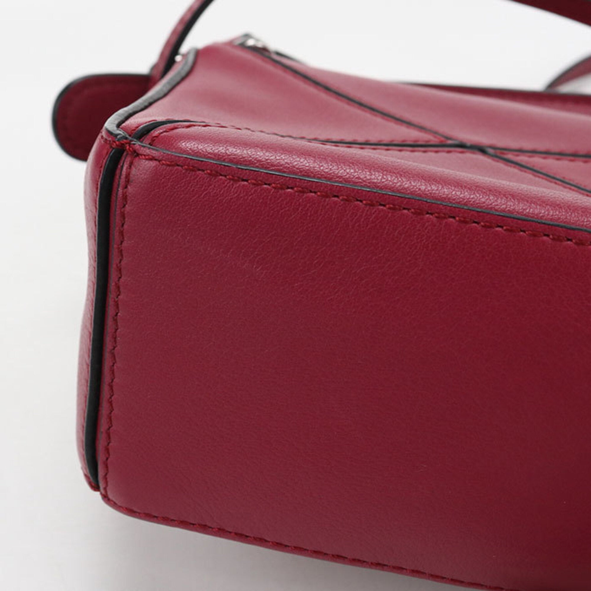 Loewe Red Color Leather Handbag (Pre-Owned)