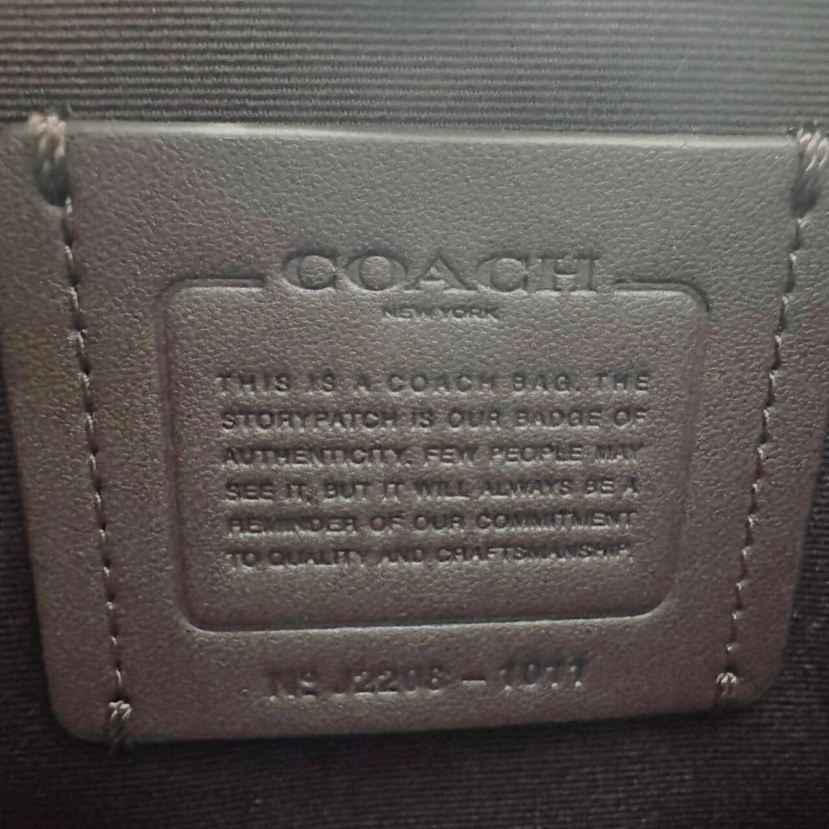 Coach Beige Leather Handbag Shoulder Bag (Pre-Owned)